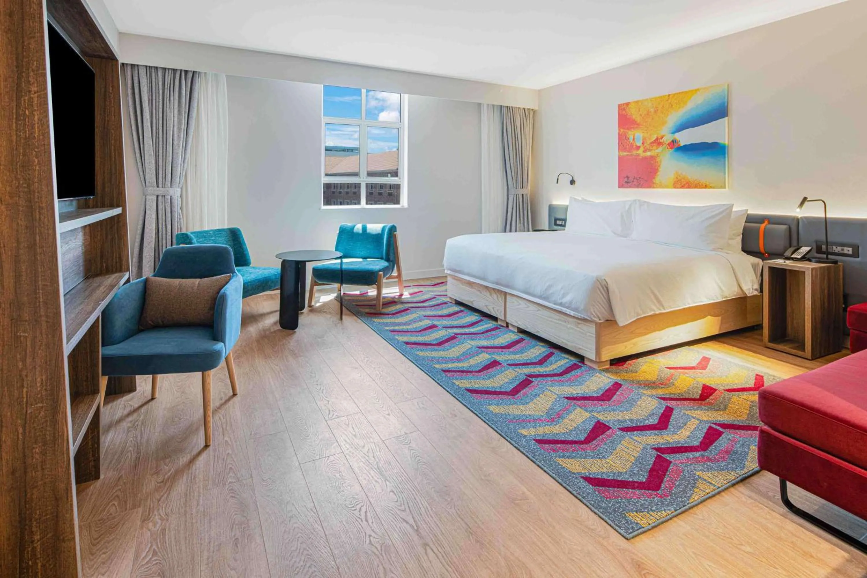 Super King Room in Hampton By Hilton Sandton Grayston