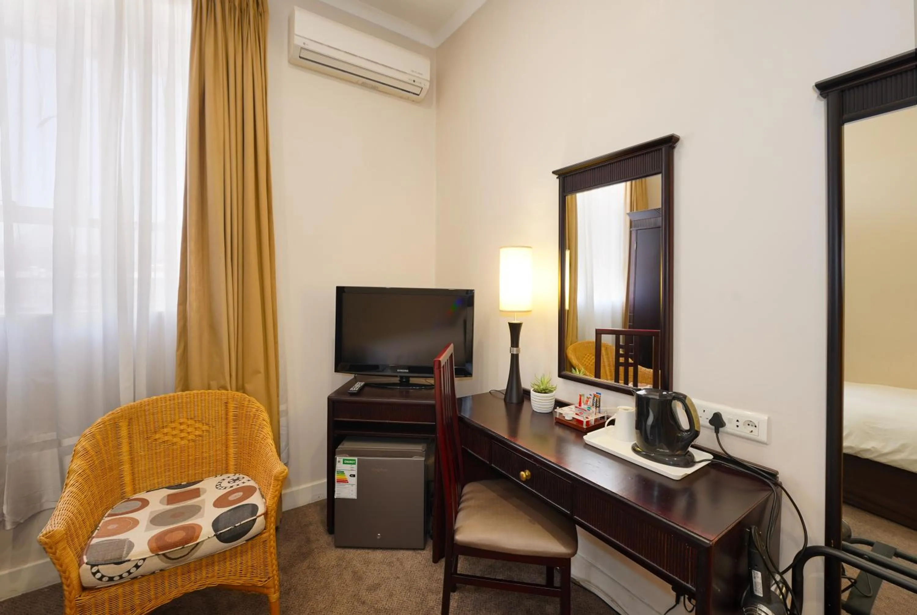 Standard Studio in Cumberland Hotel Worcester