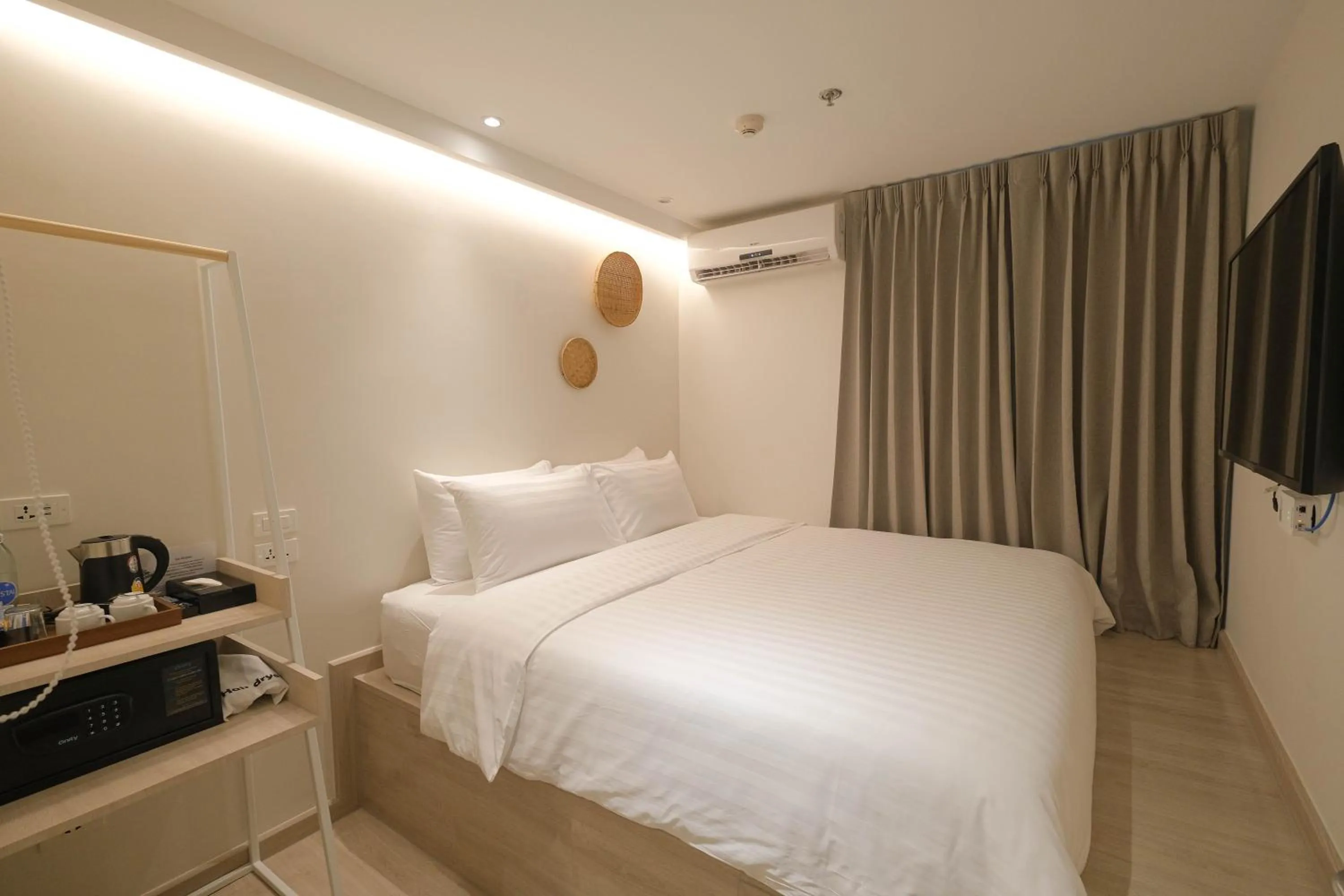 Standard Double Room - Non-Smoking in SimpleStay Chatuchak, SureStay Collection by Best Western