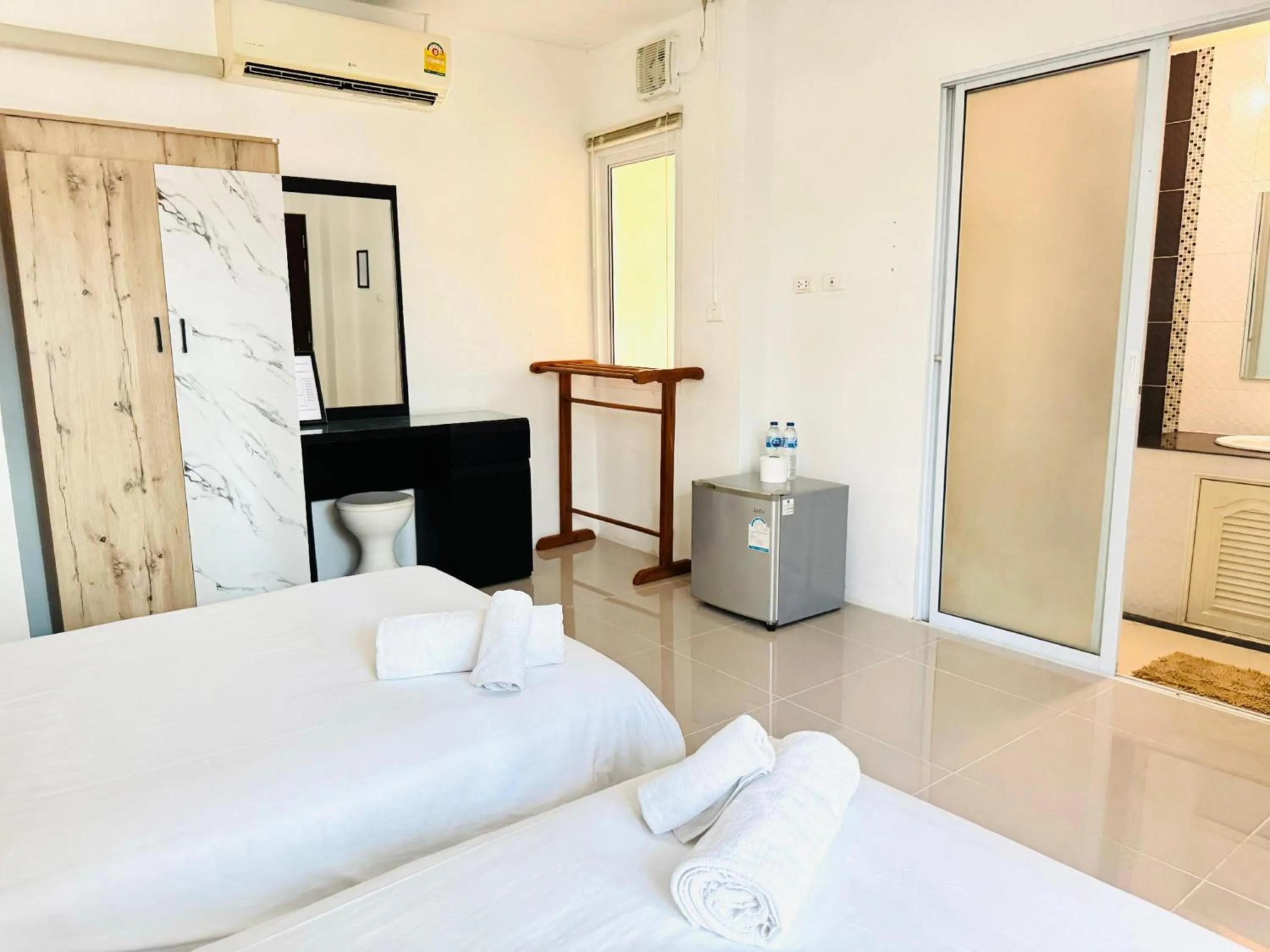 Standard Twin Room in Collection O Bupamontra Chiangmai