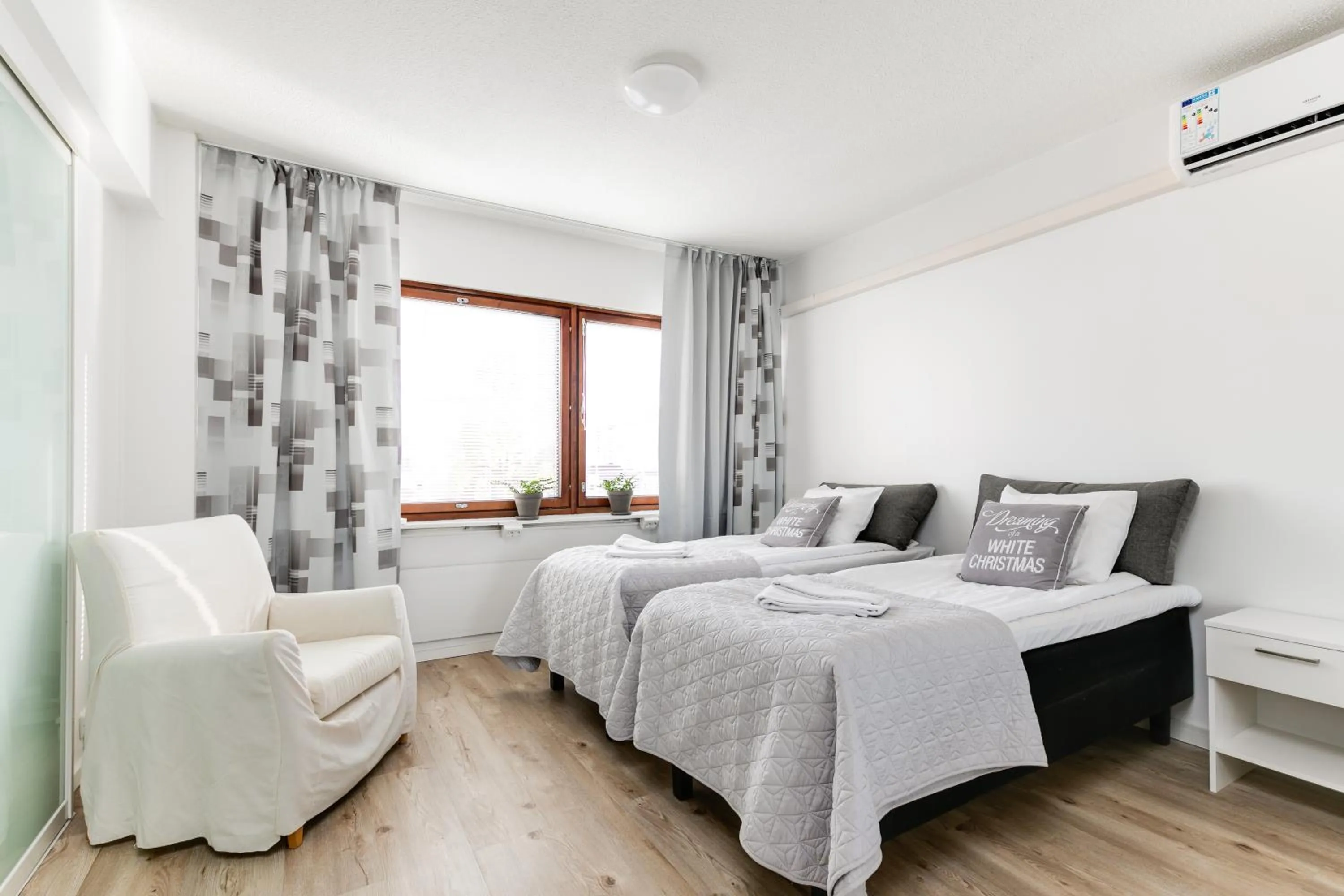 One-Bedroom Apartment A5 in Santa's Holiday Homes