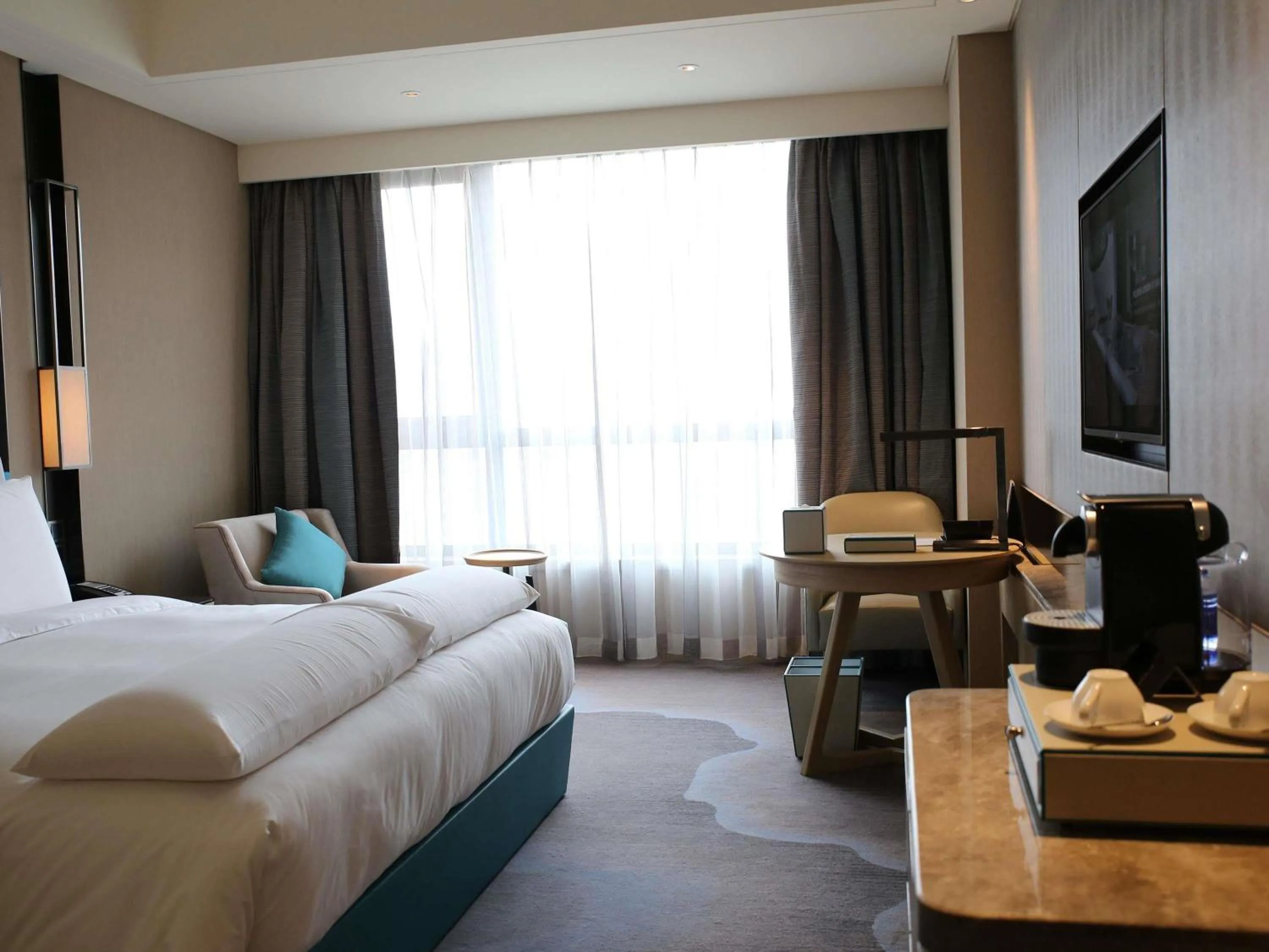 Executive King Room - High Floor in Pullman Taiyuan