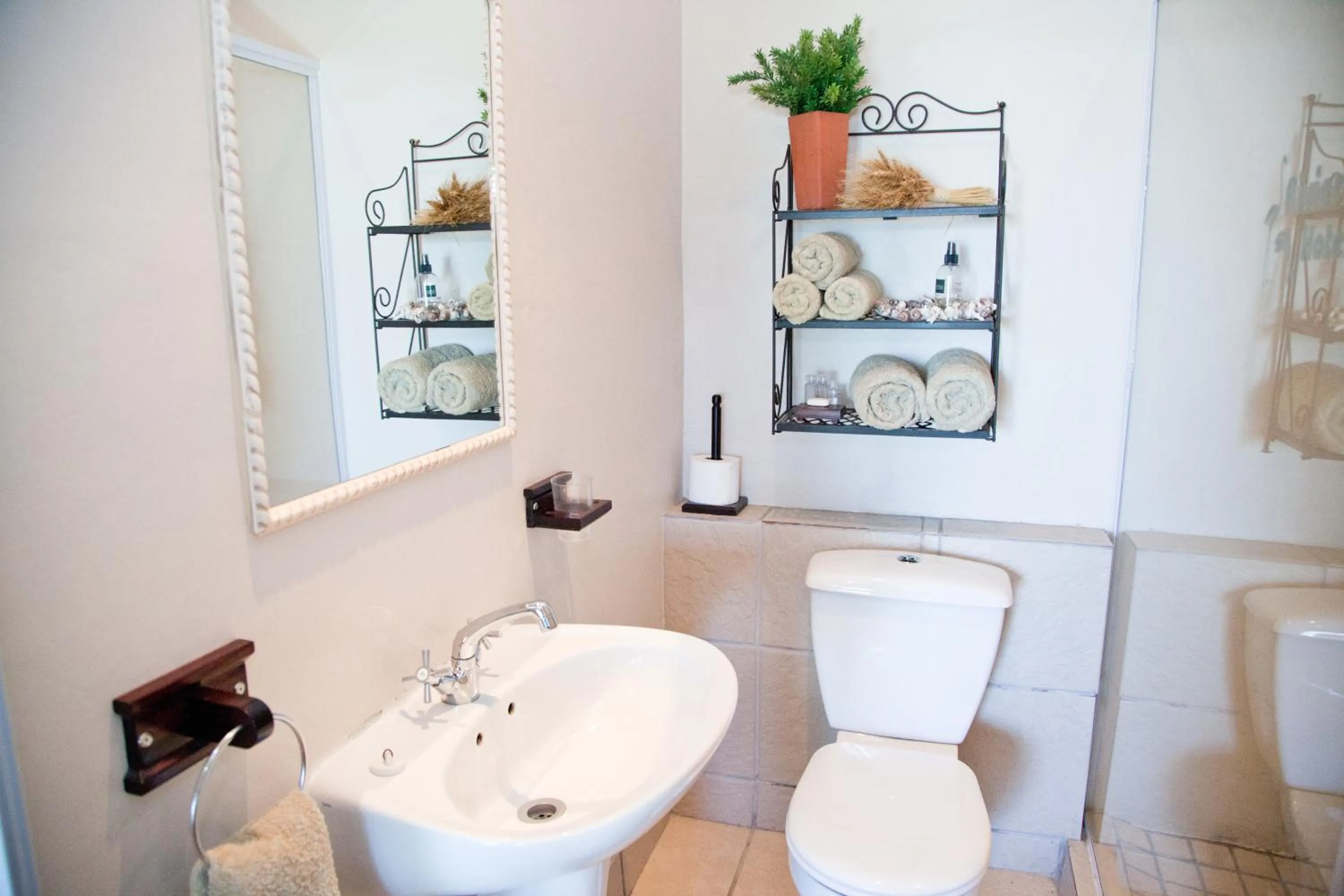 Twin Room - single occupancy in Riviera Hotel & Chalets