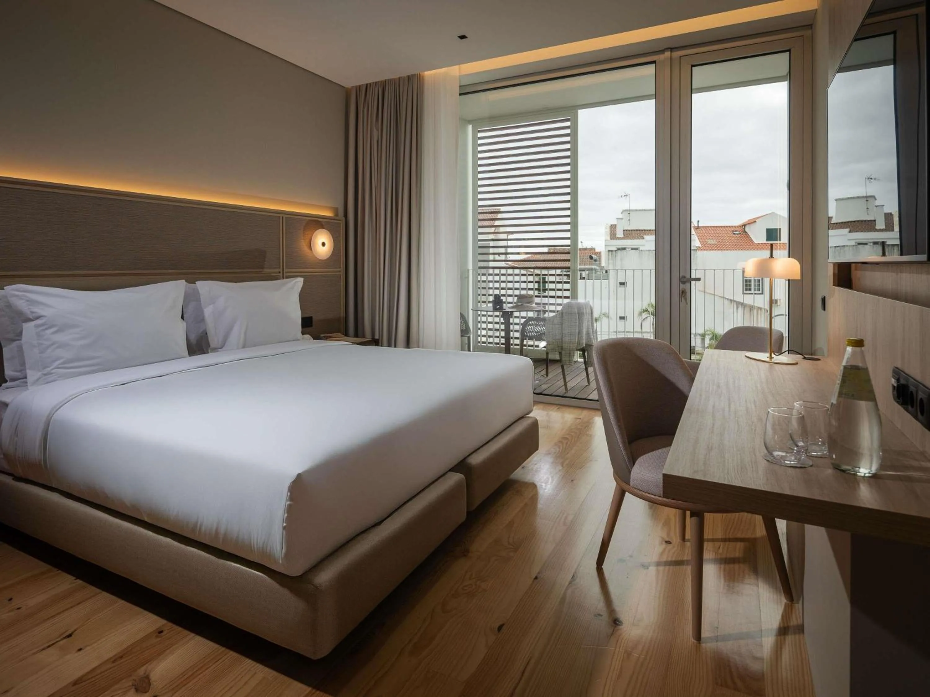 Classic Double or Twin Room - single occupancy in Mercure Ponta Delgada Azores