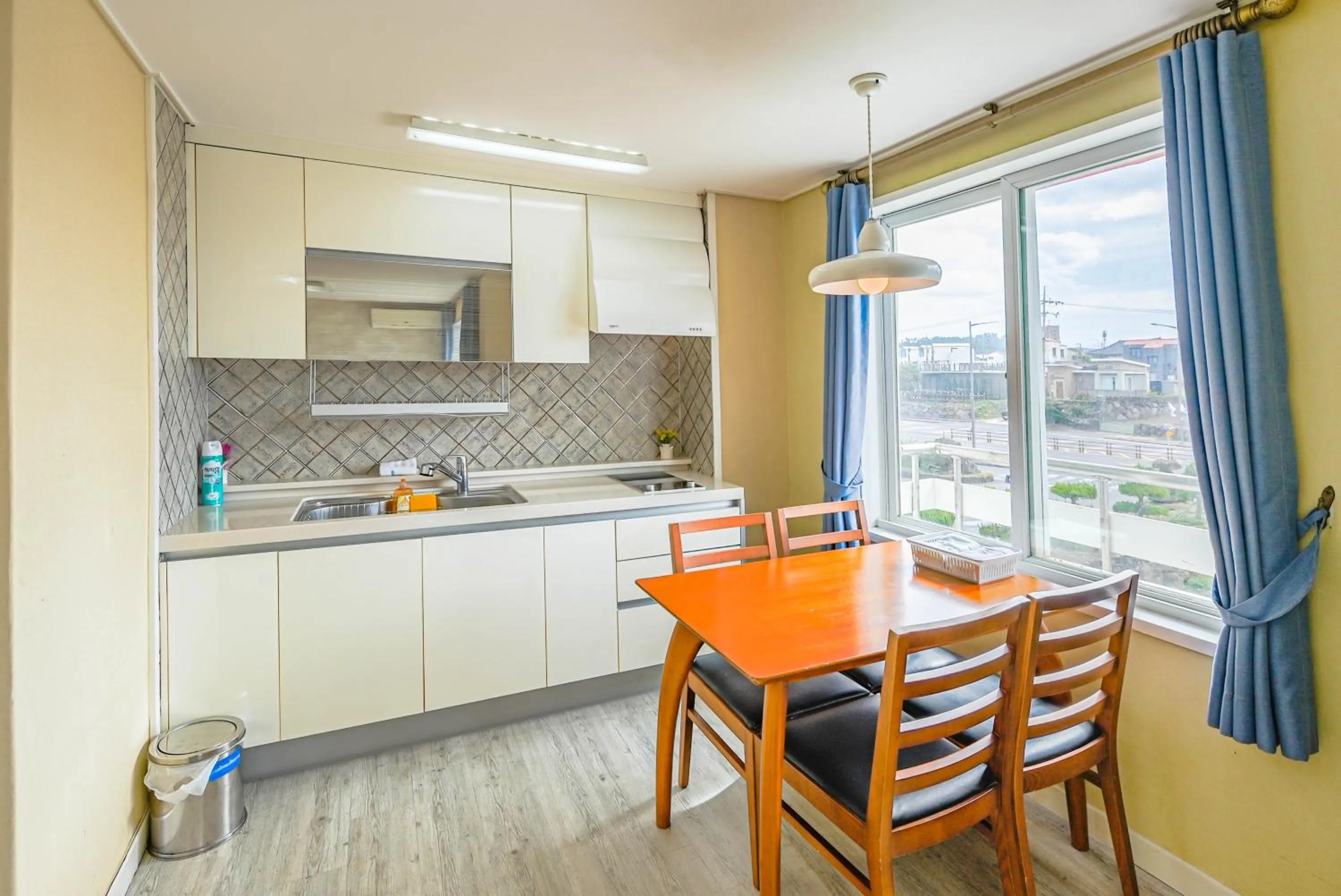 Standard Twin Room with Mountain View in Mega Resort