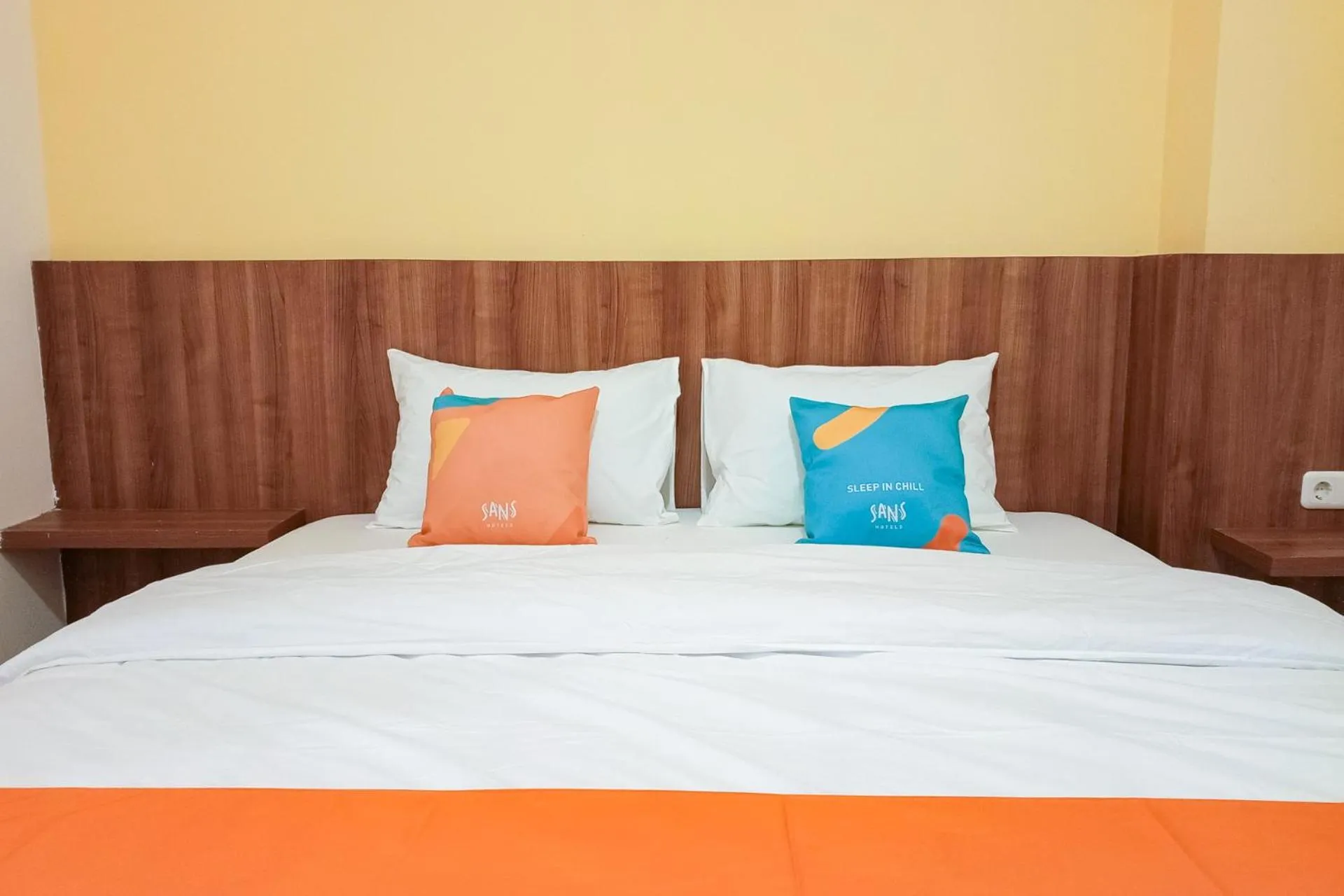 Superior Double Room in Sans Max Living Tangerang