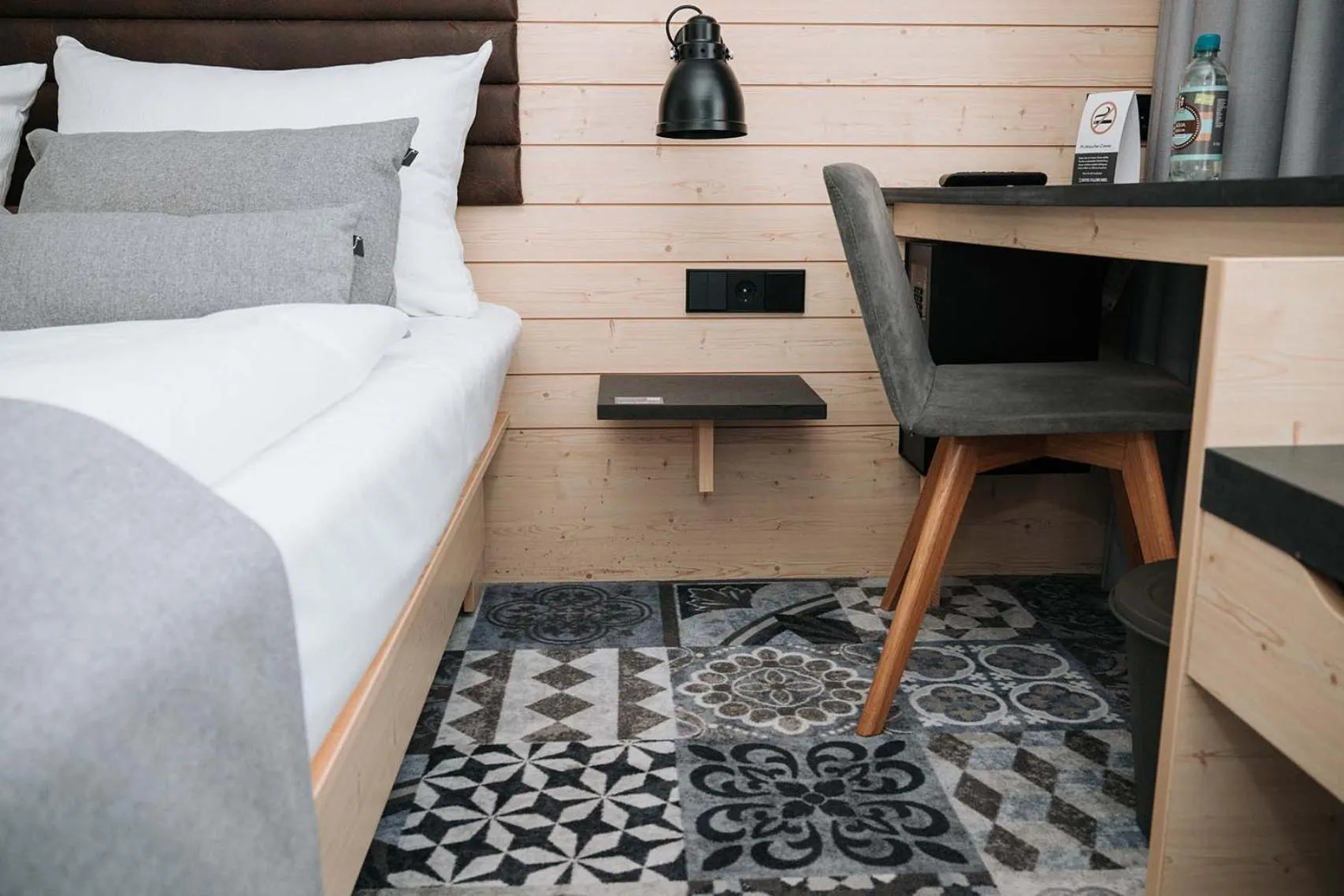 Standard Double Room - single occupancy in Coffee Fellows Hotel München-Freiham