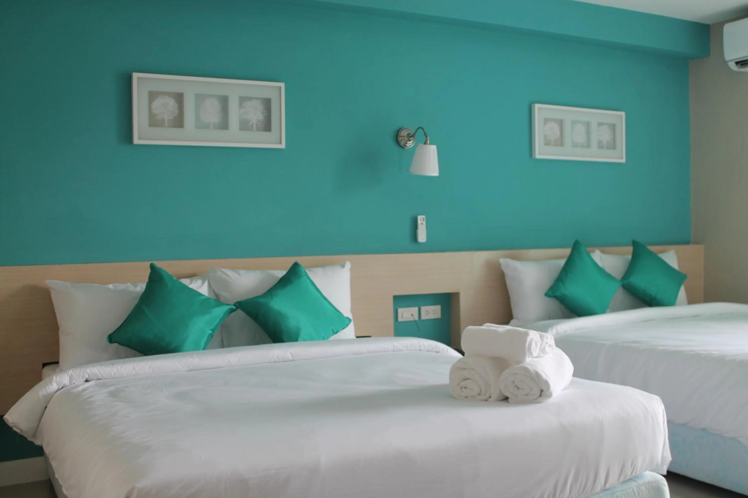 Deluxe Family Room in V-Ocean Palace