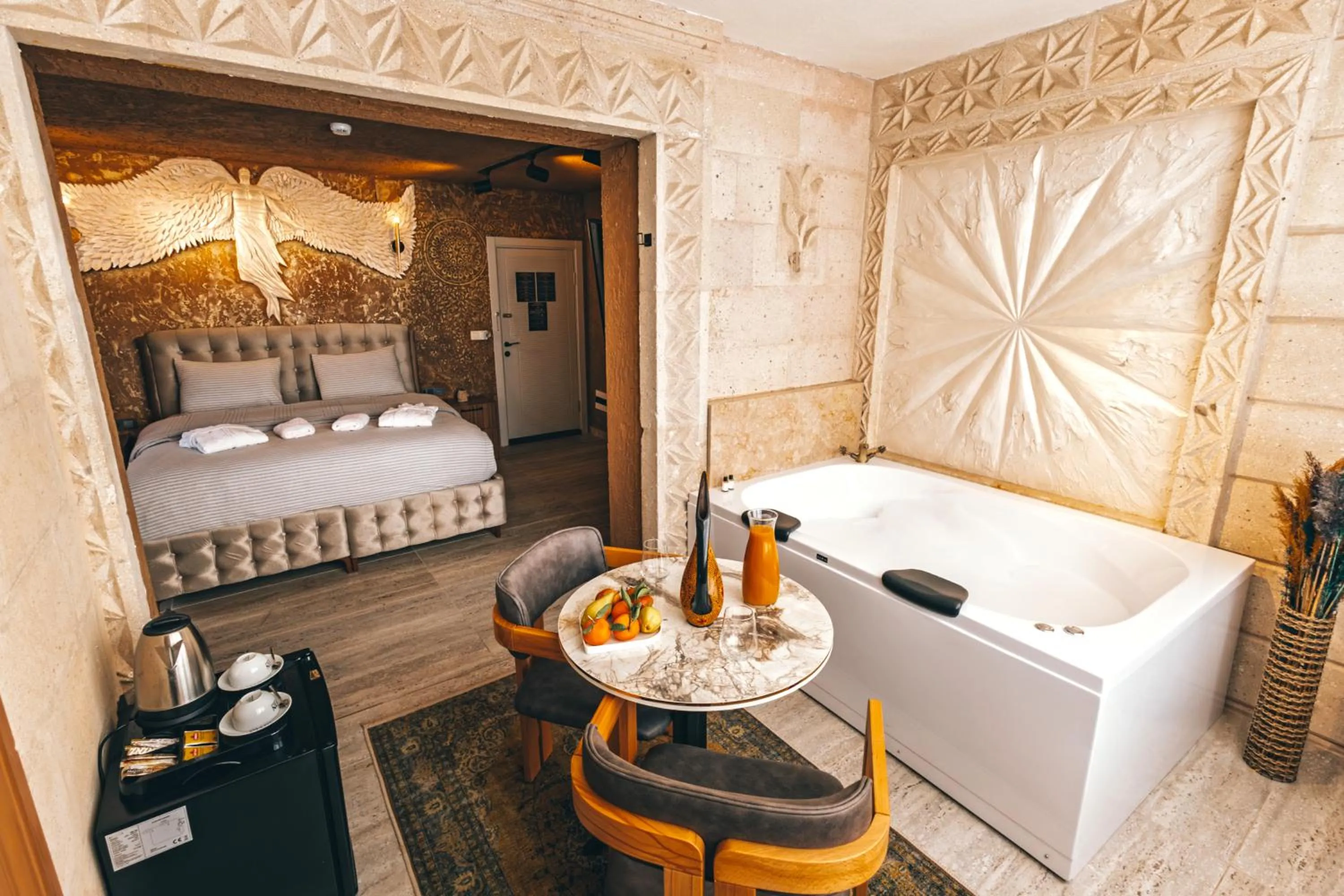 King Room with Spa Bath in Cappadocia Divin House