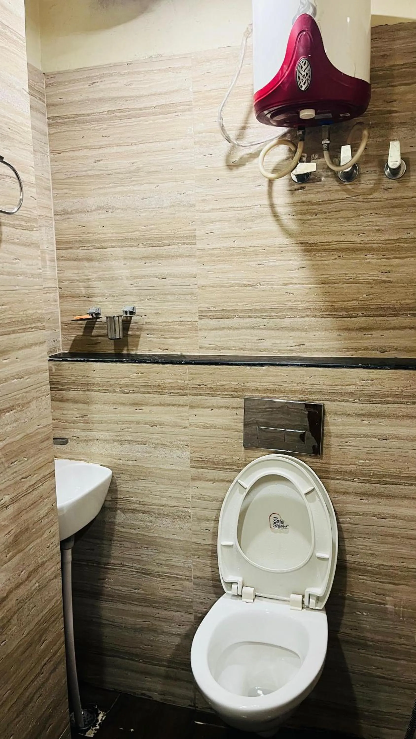 Standard Double Room - single occupancy in Hotel New Holiday