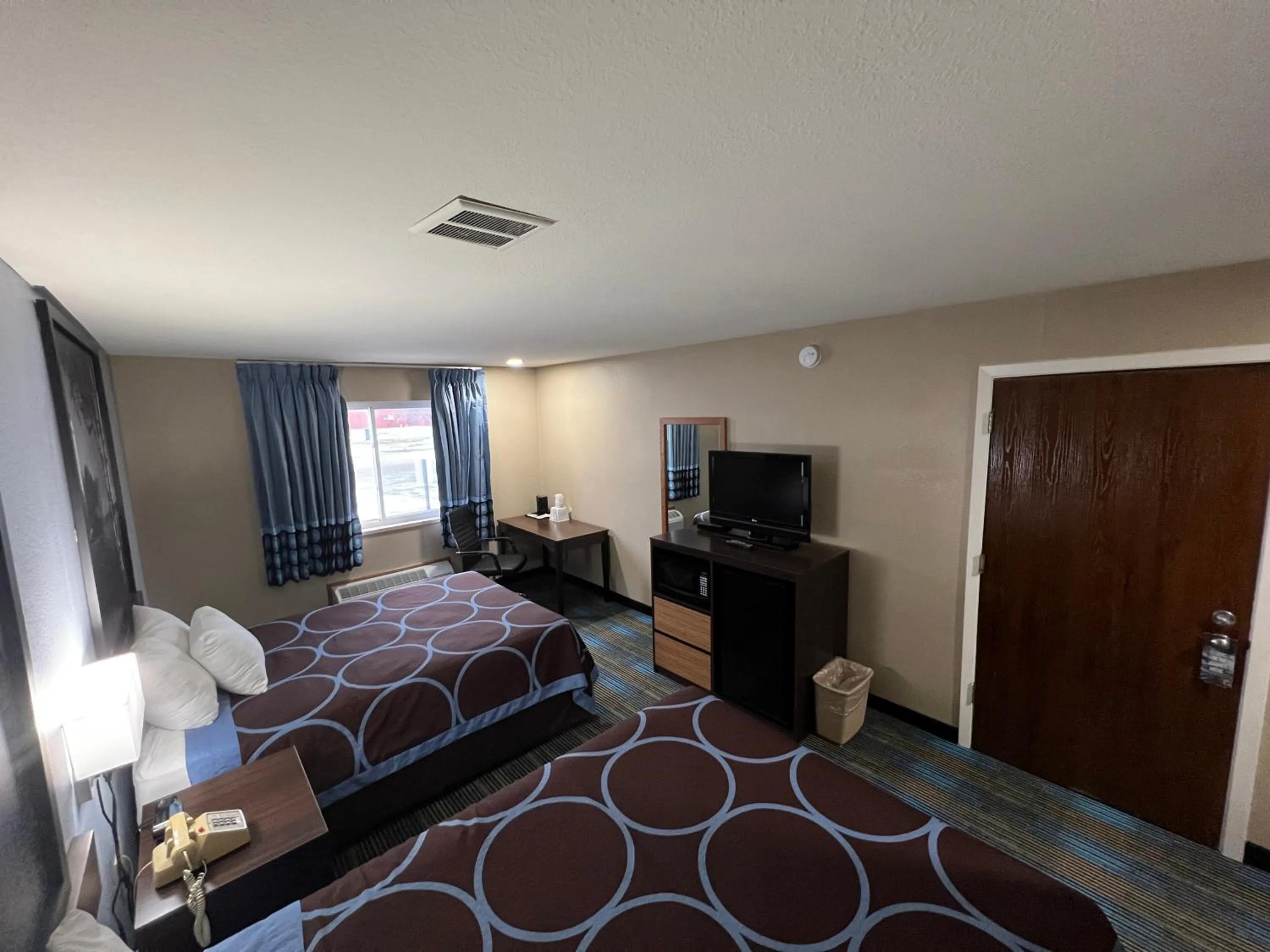 Queen Room with Two Queen Beds - Non-Smoking in Super 8 by Wyndham Escanaba