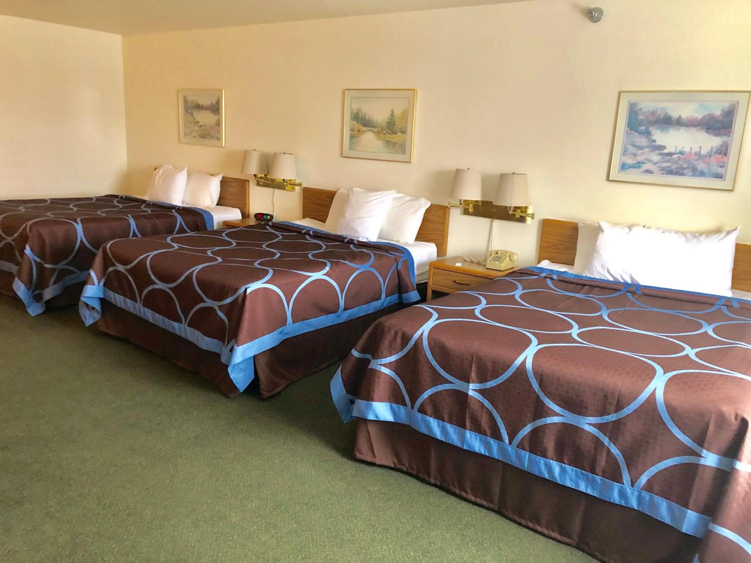 Superior Queen Room with Three Queen Beds - Non-Smoking in Super 8 by Wyndham Escanaba