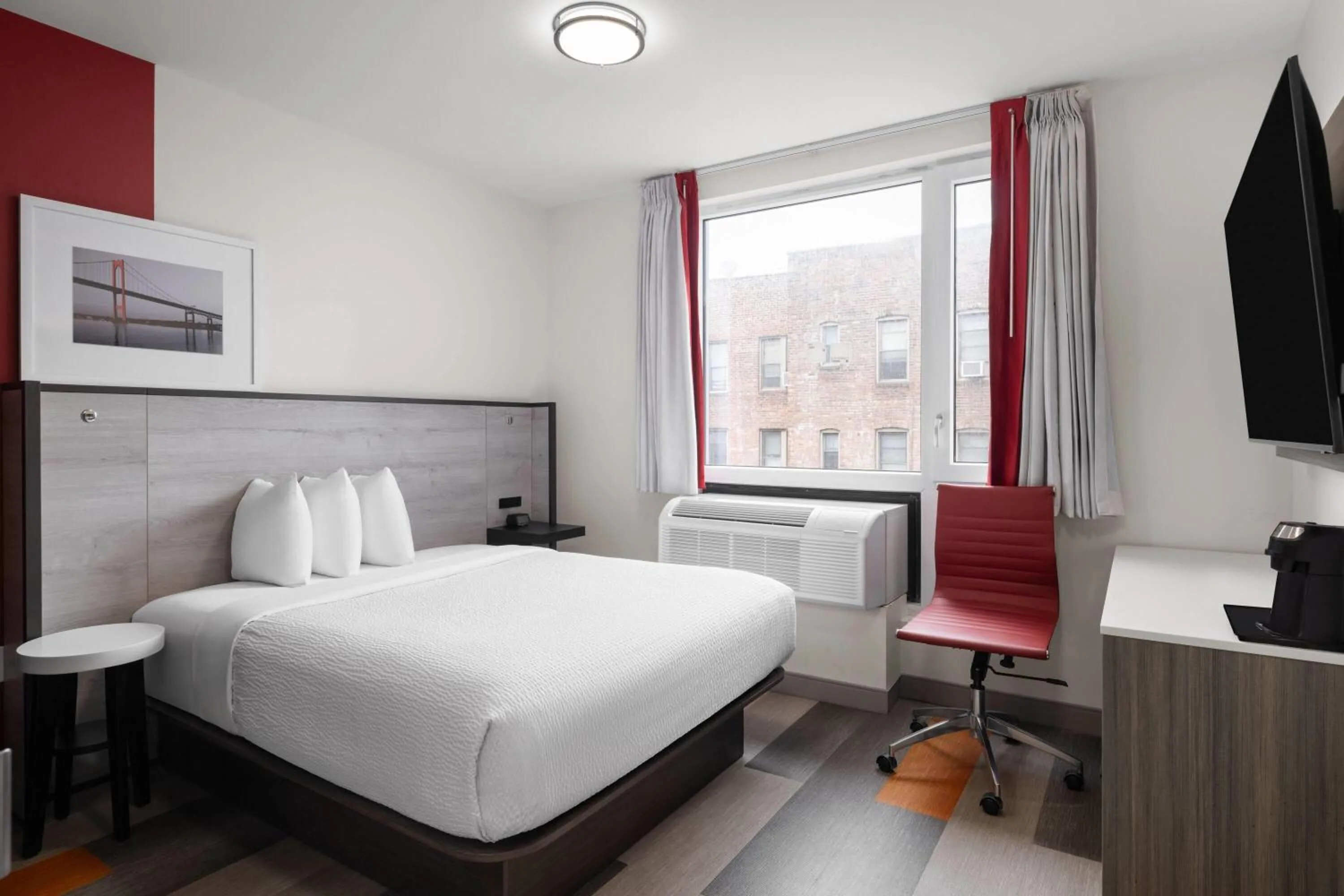 Queen Room - Non-Smoking in Ramada by Wyndham Brooklyn Near Flatbush