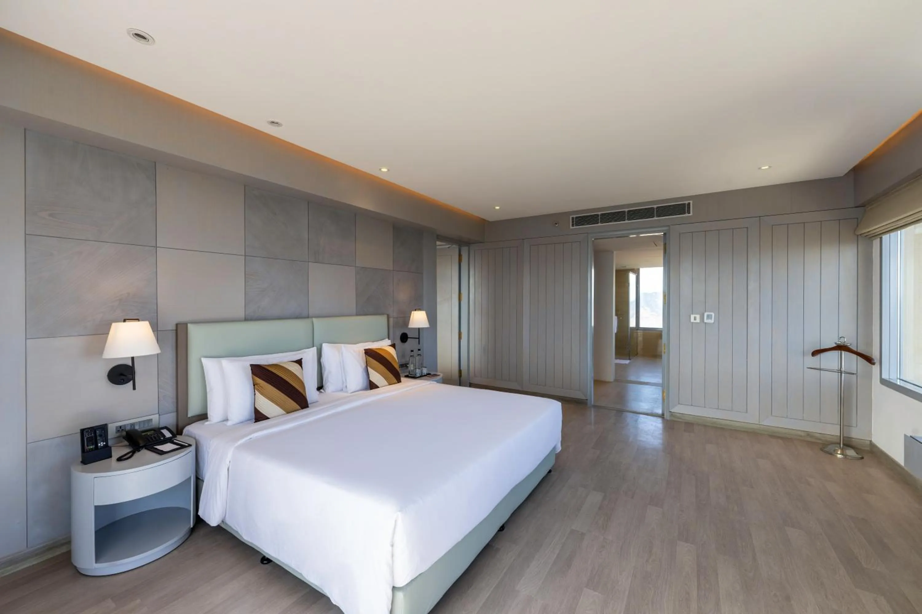 Presidential Suite in dusitD2 Fagu, Shimla