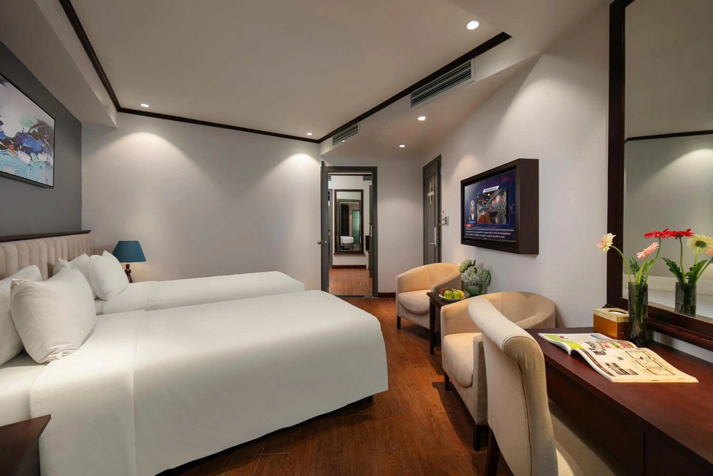 Connecting Room in MAY DE VILLE Corner Hotel