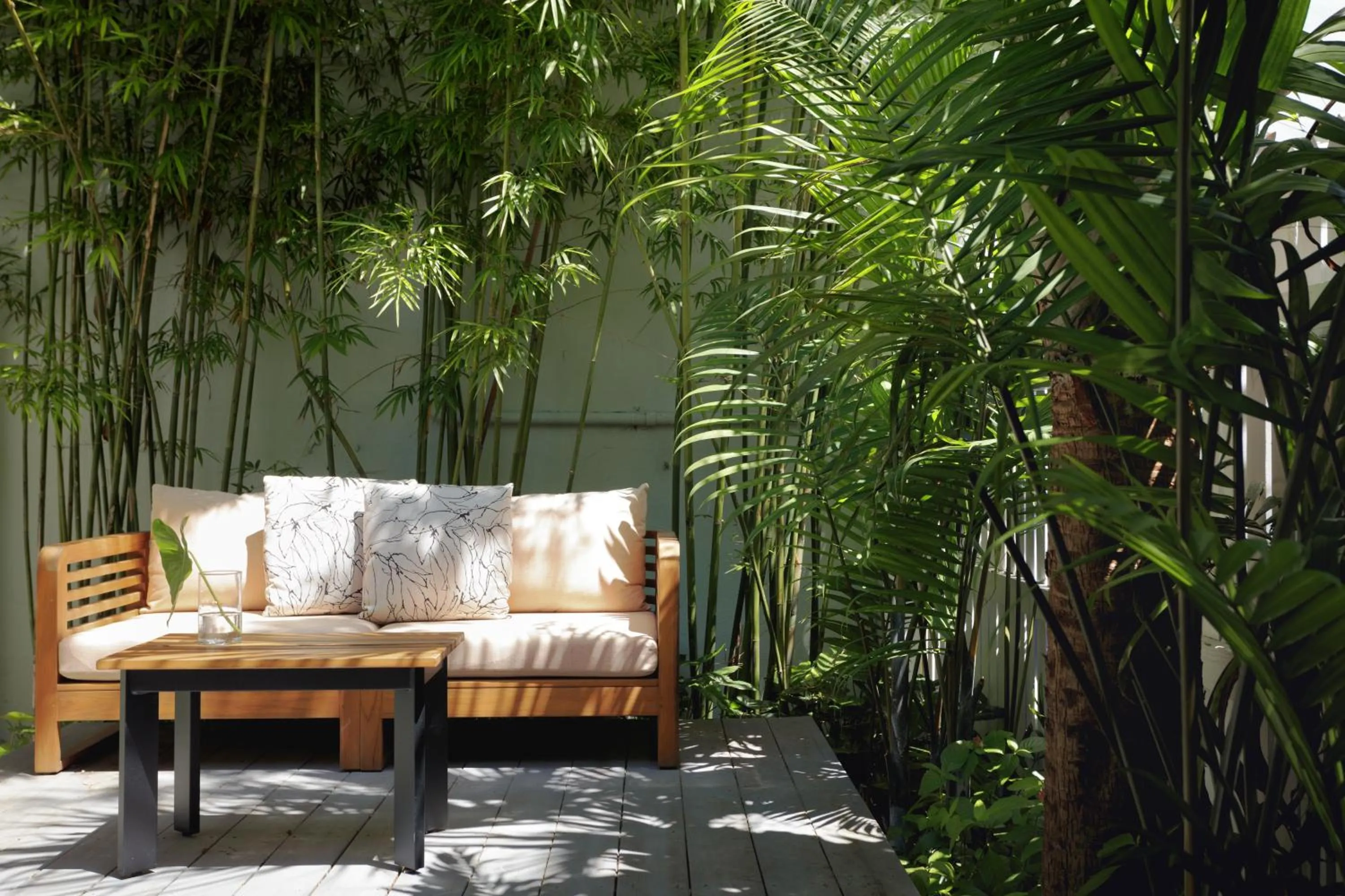 Sweet Patio  in Ella's Cottages - Key West Historic Inns