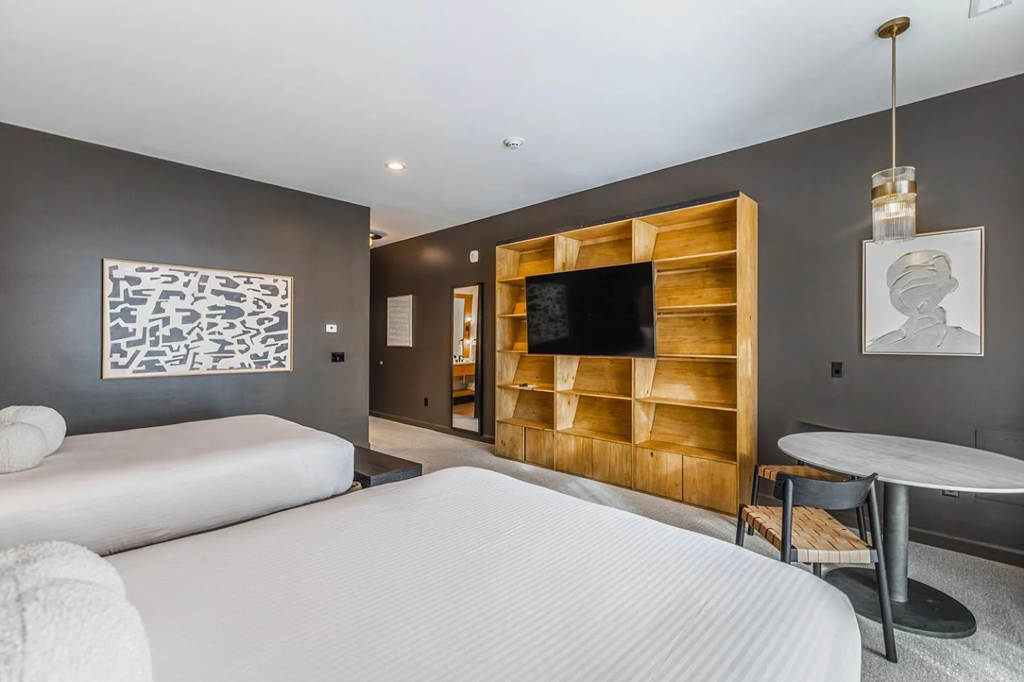 Deluxe Double Queen Room in Destination Geneva National