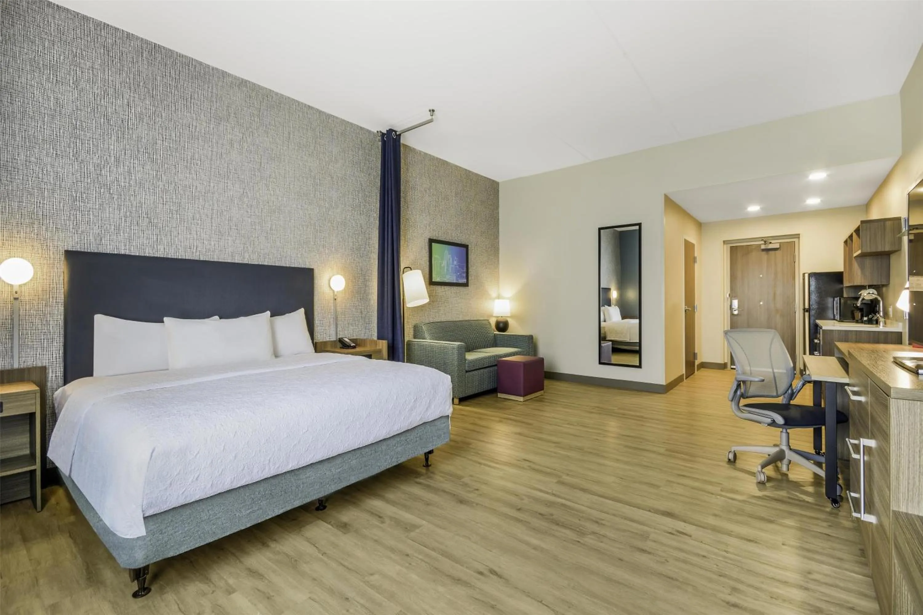 King Studio Suite - Mobility Accessible in Home2 Suites By Hilton Cincinnati Midtown Oakley