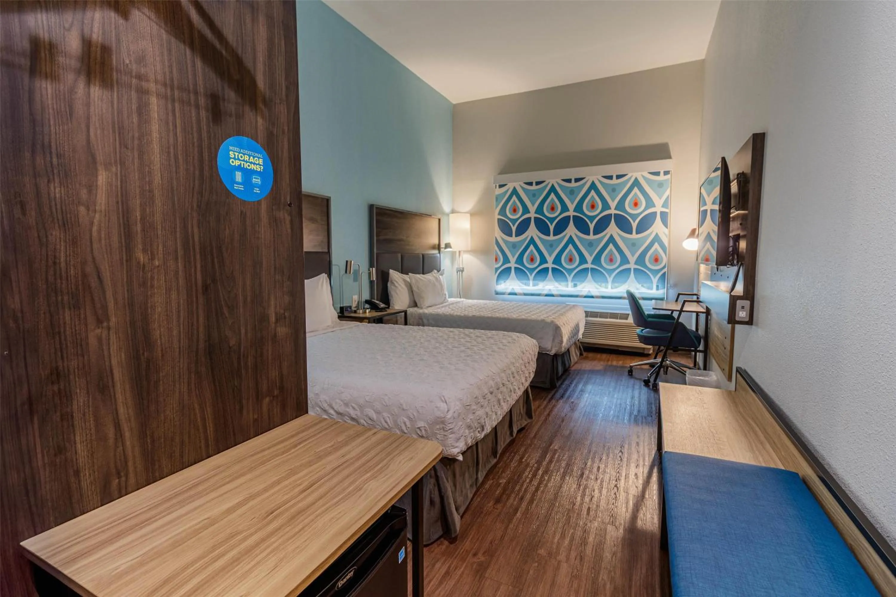 Queen Room with Two Queen Beds - Mobility and Hearing Access in Tru By Hilton Mckinney