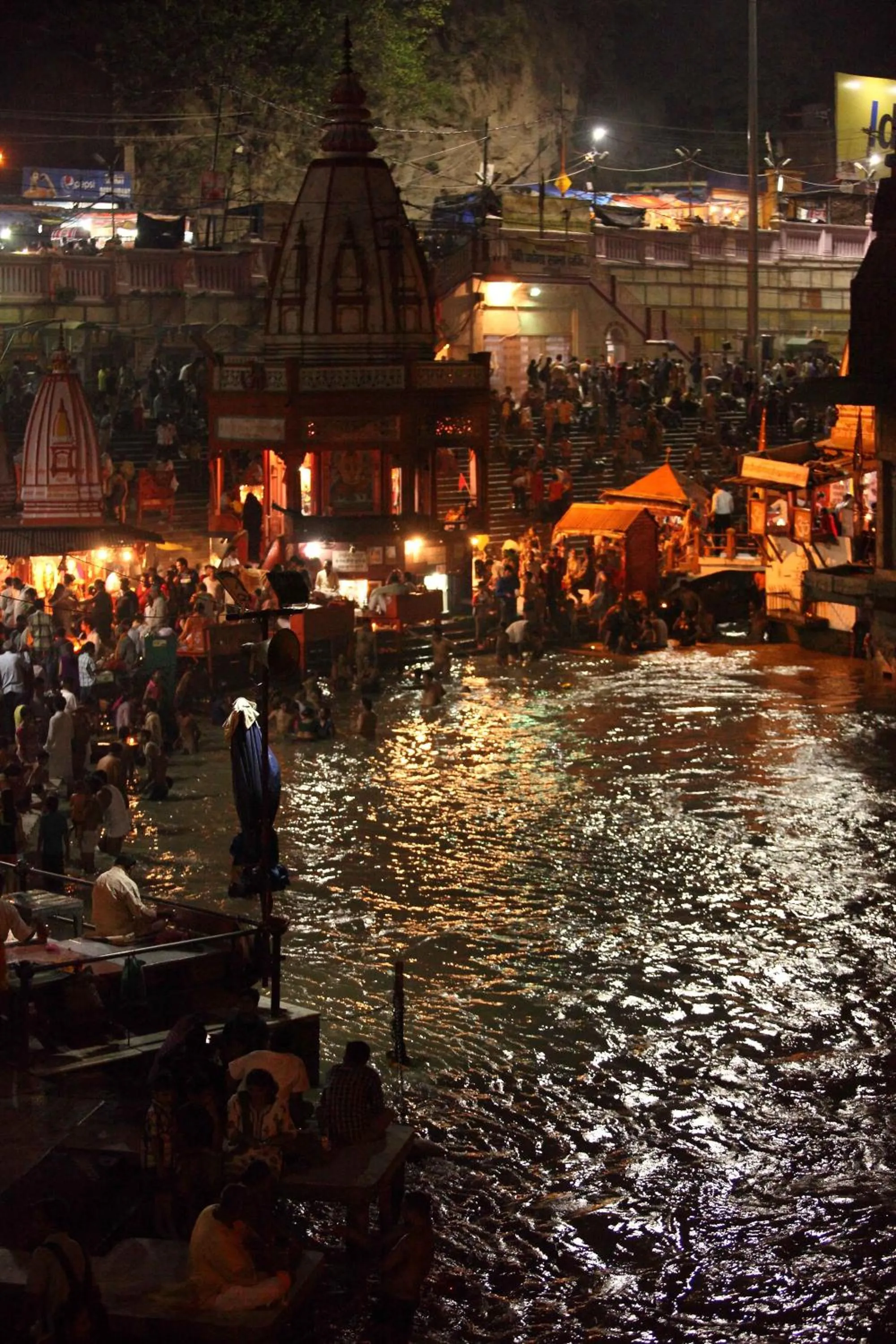 Deluxe Double Room (2 Adults + 1 Child) in Hotel Alpana