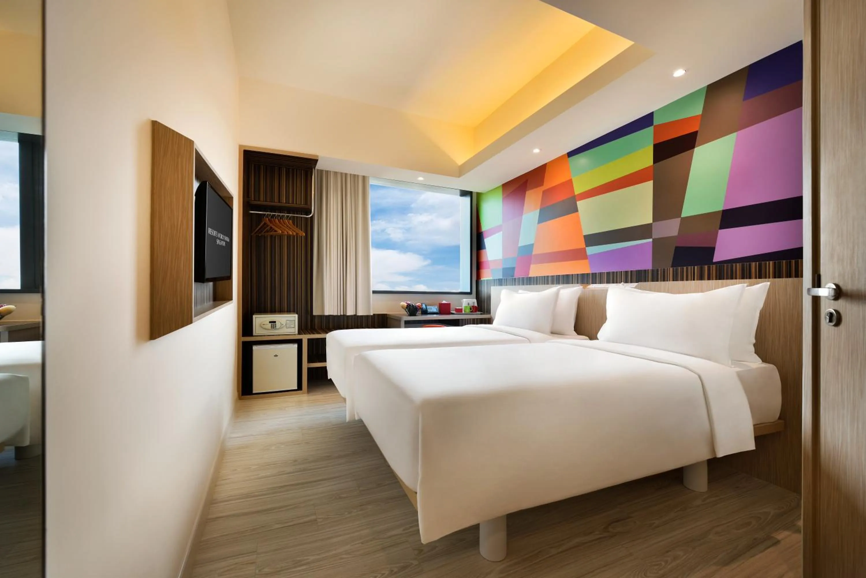 Deluxe Double or Twin Room in Genting Hotel Jurong