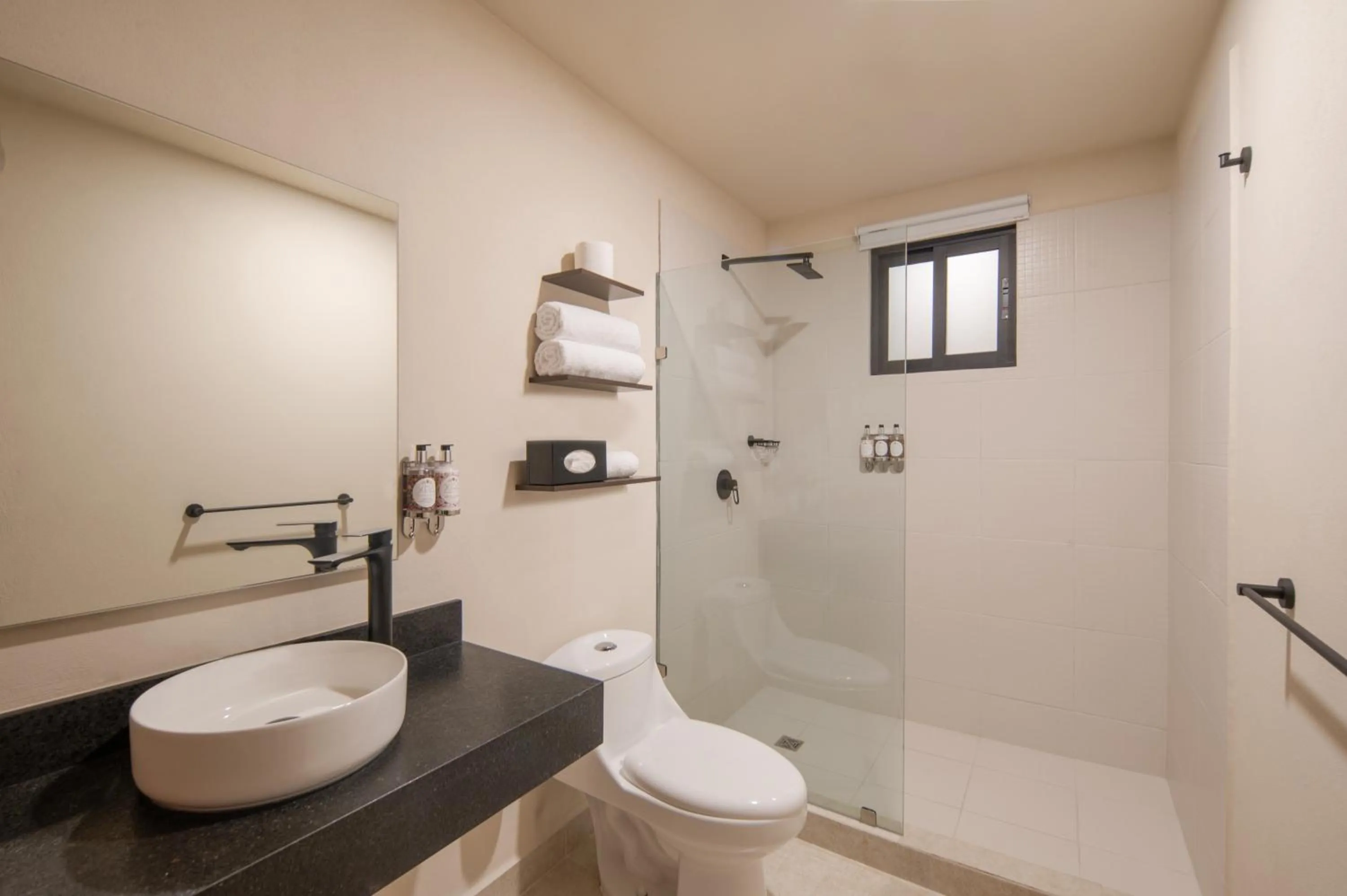 Deluxe Studio in Everglades Suites