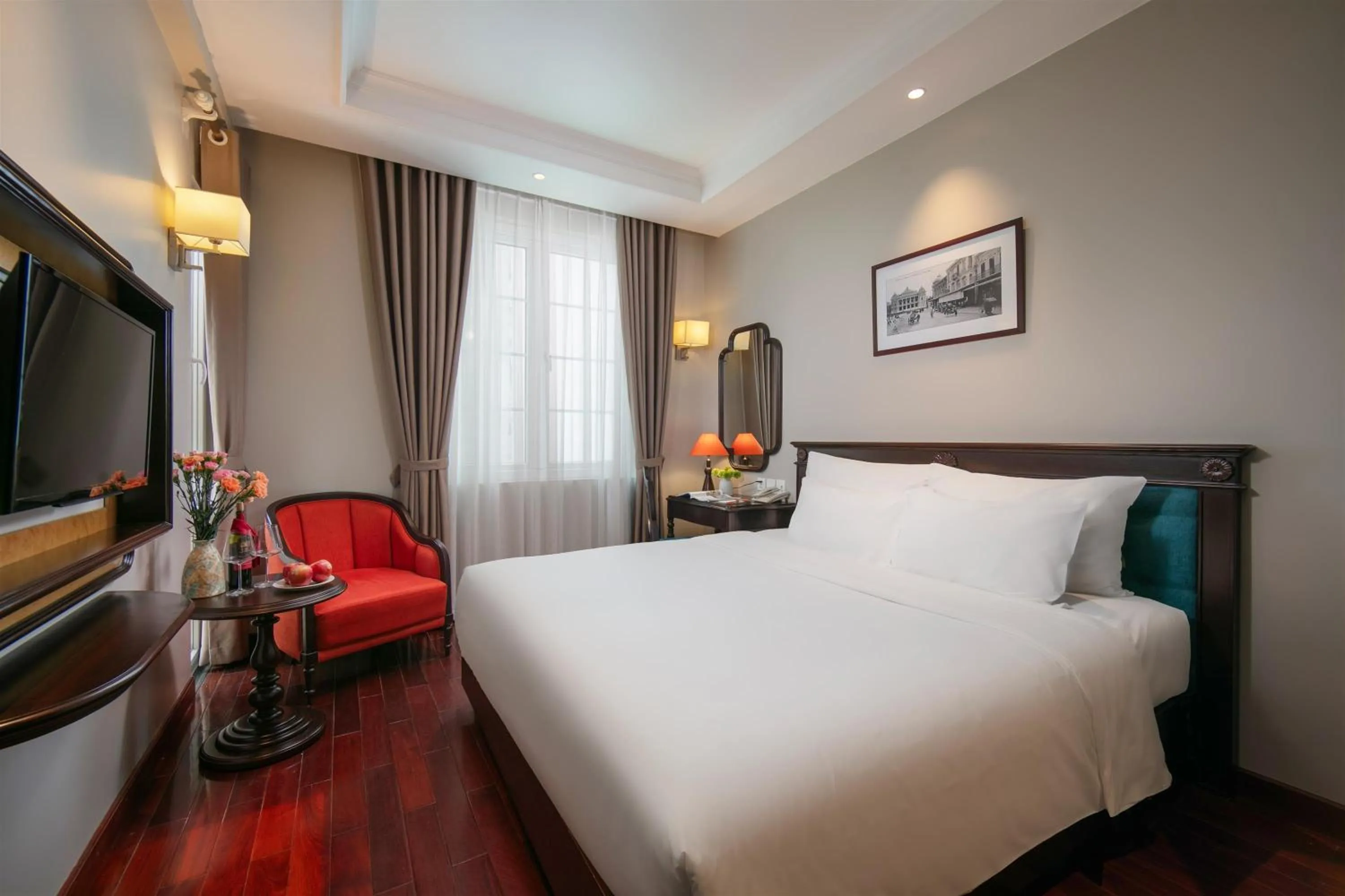 Deluxe Double Room with Windows in Sunline Central Hotel