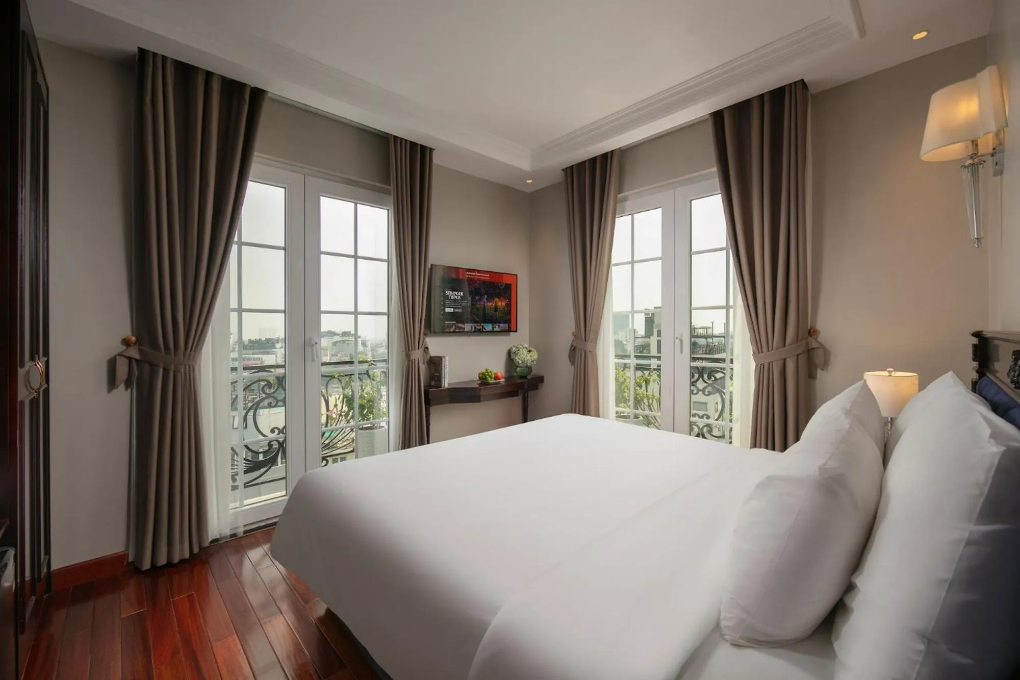 Executive  Room with Balcony and City View in Sunline Central Hotel