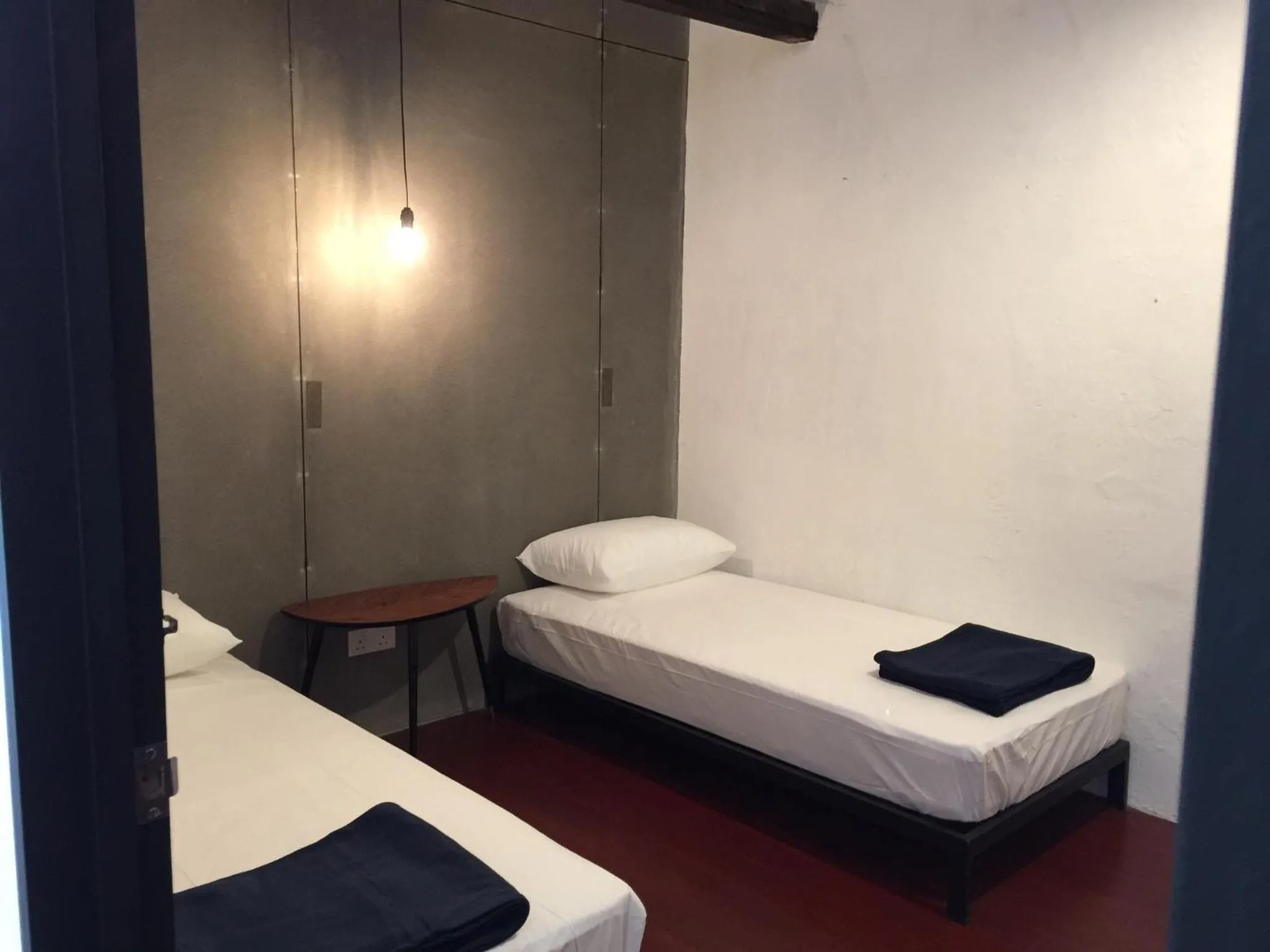 Twin Room with Shared Bathroom in The Frame Guesthouse