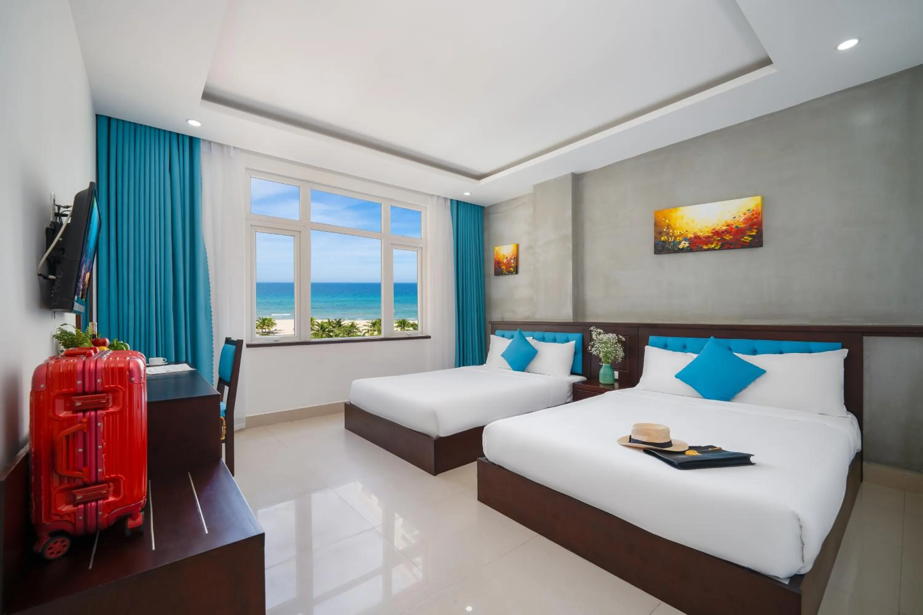 Deluxe Twin Room with Sea View - single occupancy in Platinum Beach Hotel & Apartment