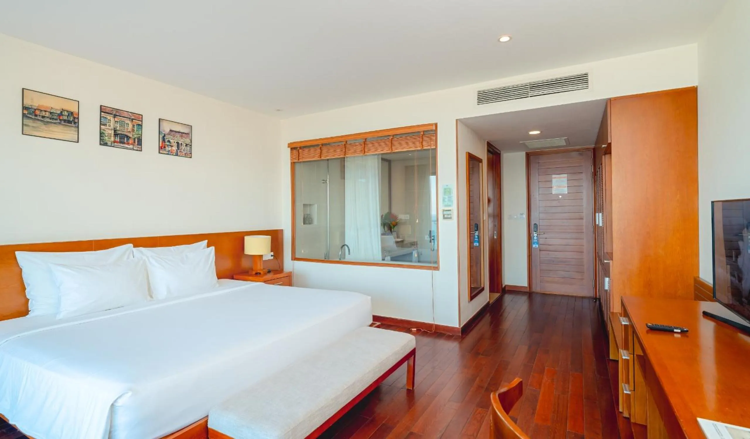Deluxe Double Room with Bath in Cam Ranh Riviera Beach Resort & Spa