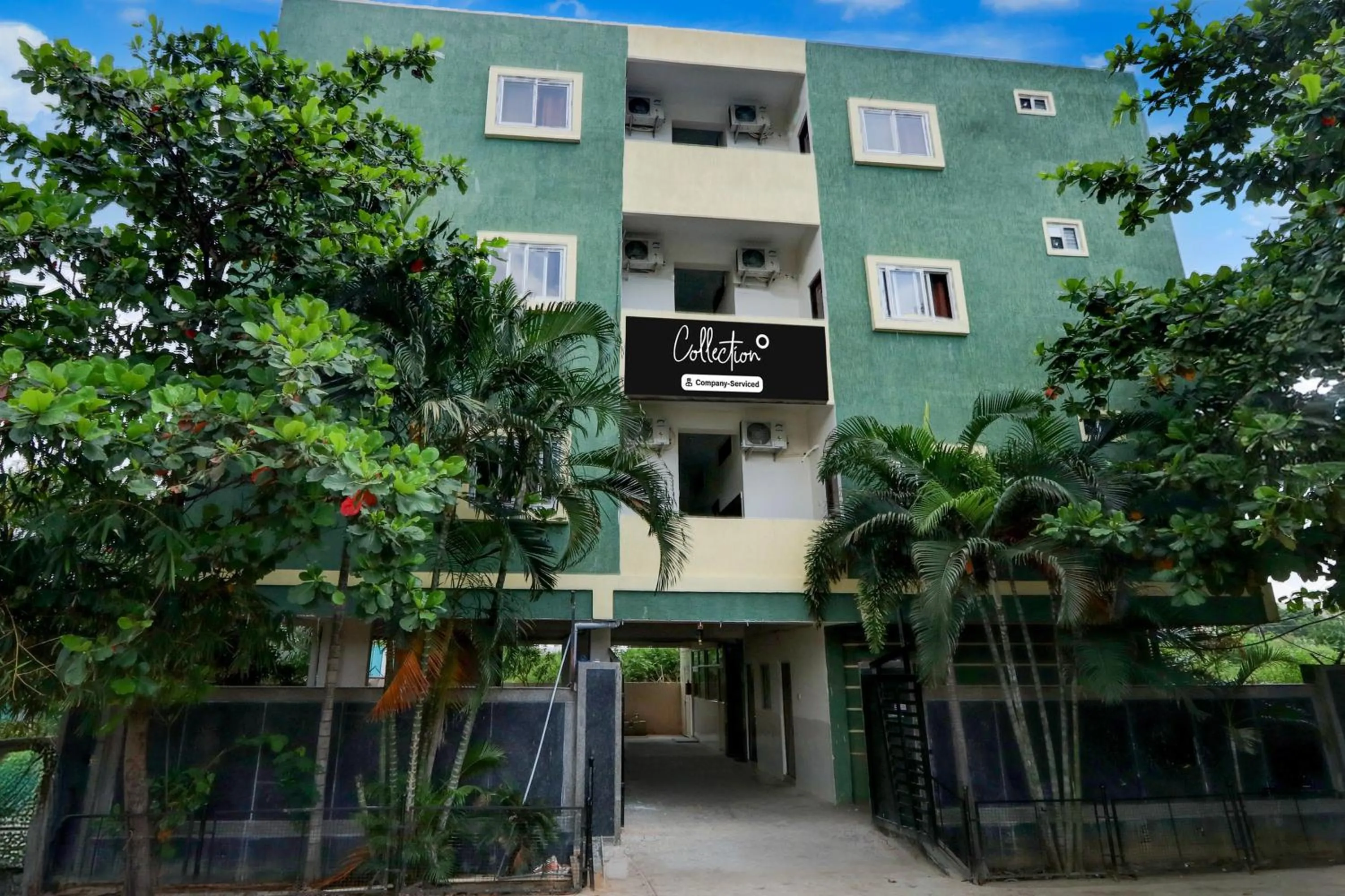 Collection O Kukatpally S Palace