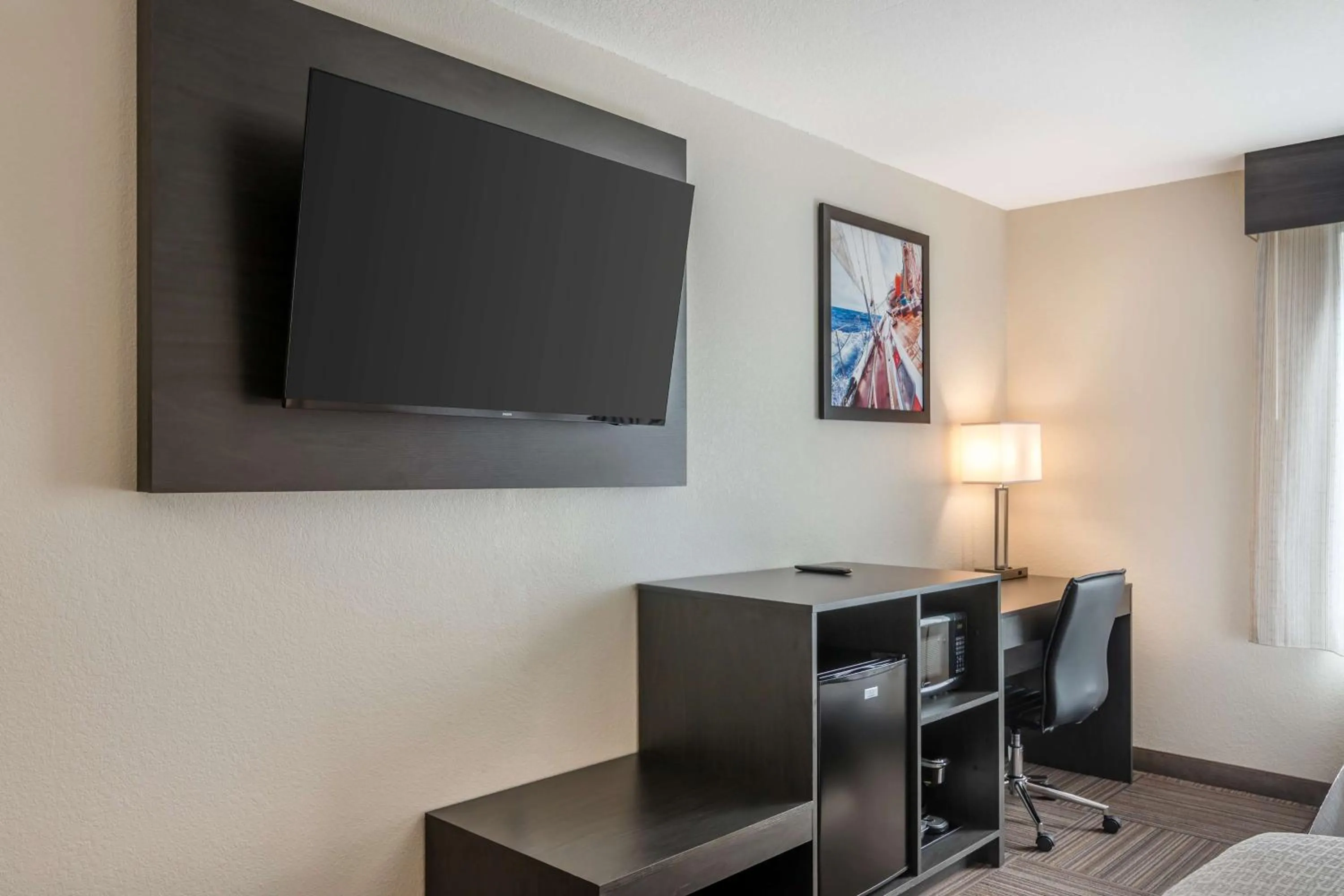 Queen Room with Two Queen Beds - Disability Access/Non-Smoking in Best Western Plus Bluffton/Hilton Head Hotel