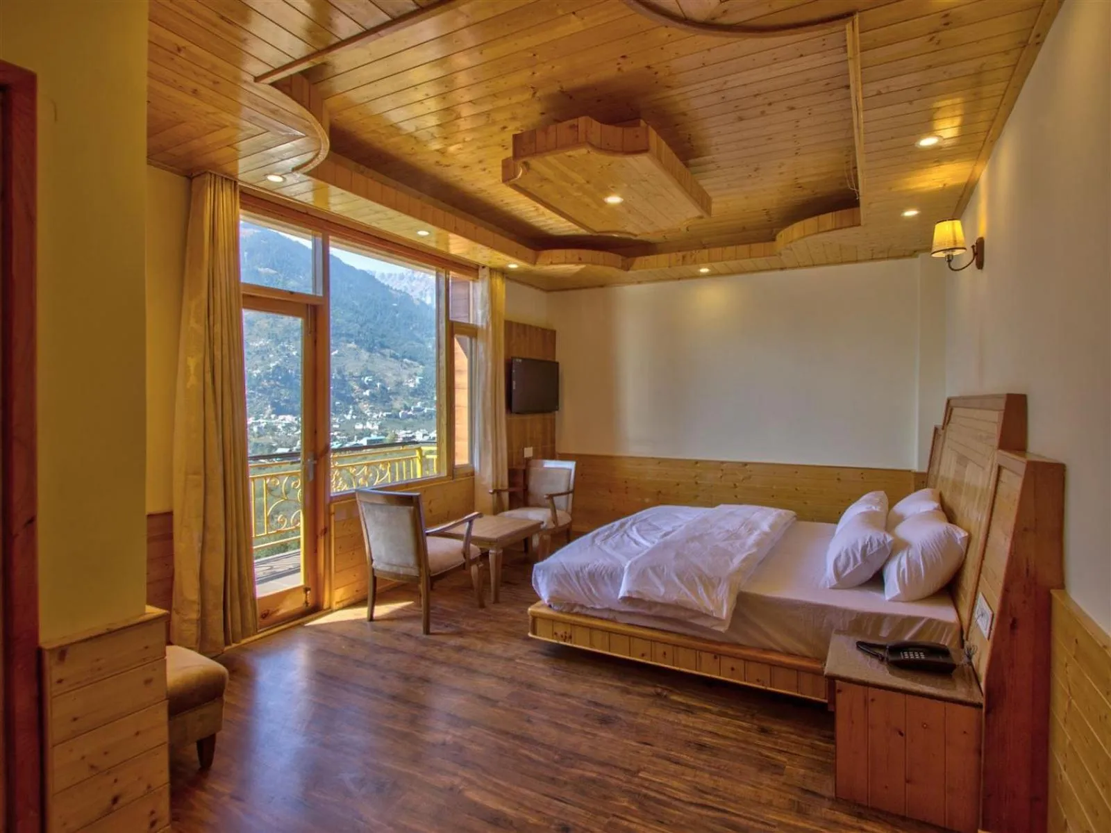 Superior Double or Twin Room with Mountain View in Golden Peak Manali