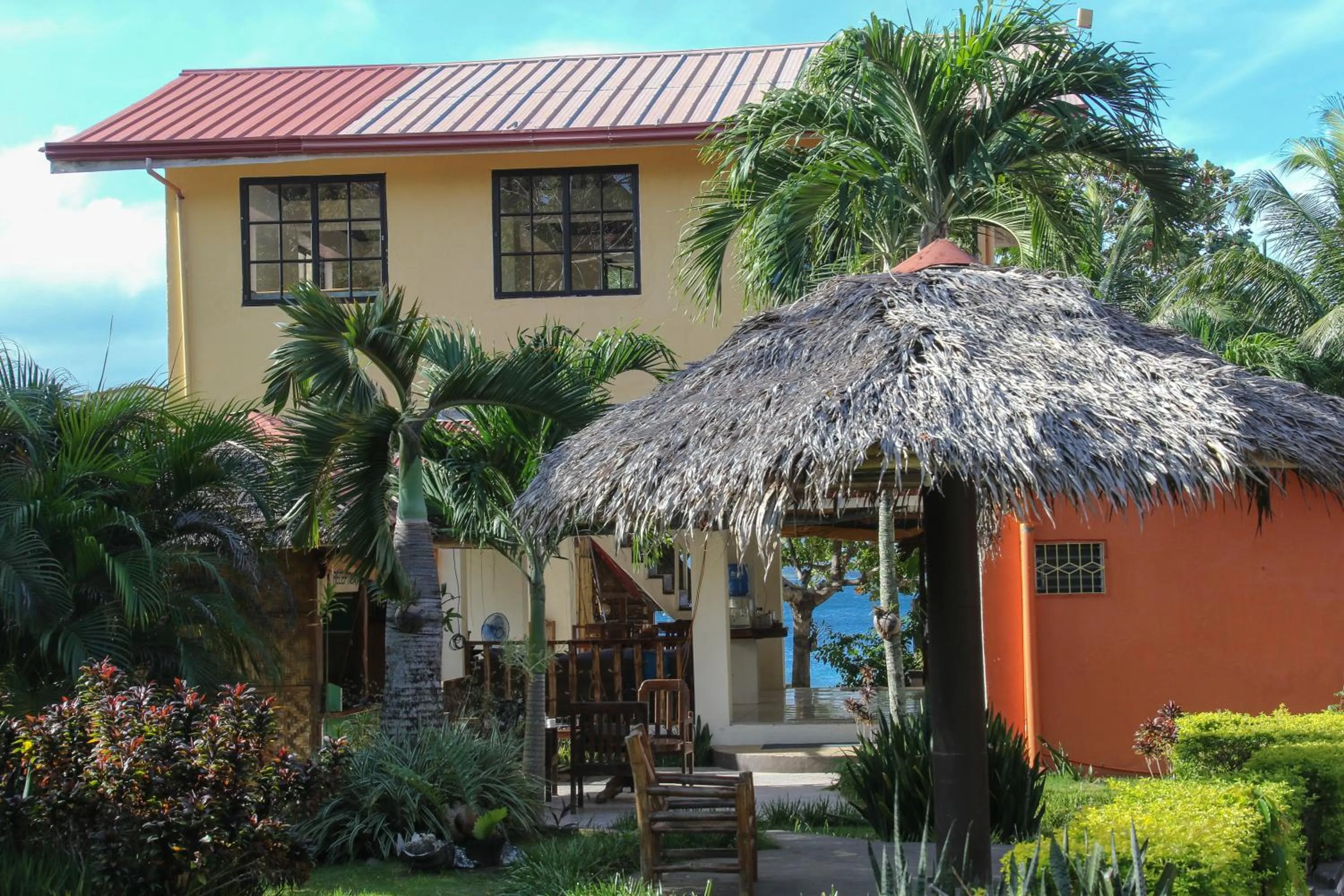 Family Suite with Sea View in Isla Hayahay Beach Resort and Restaurant