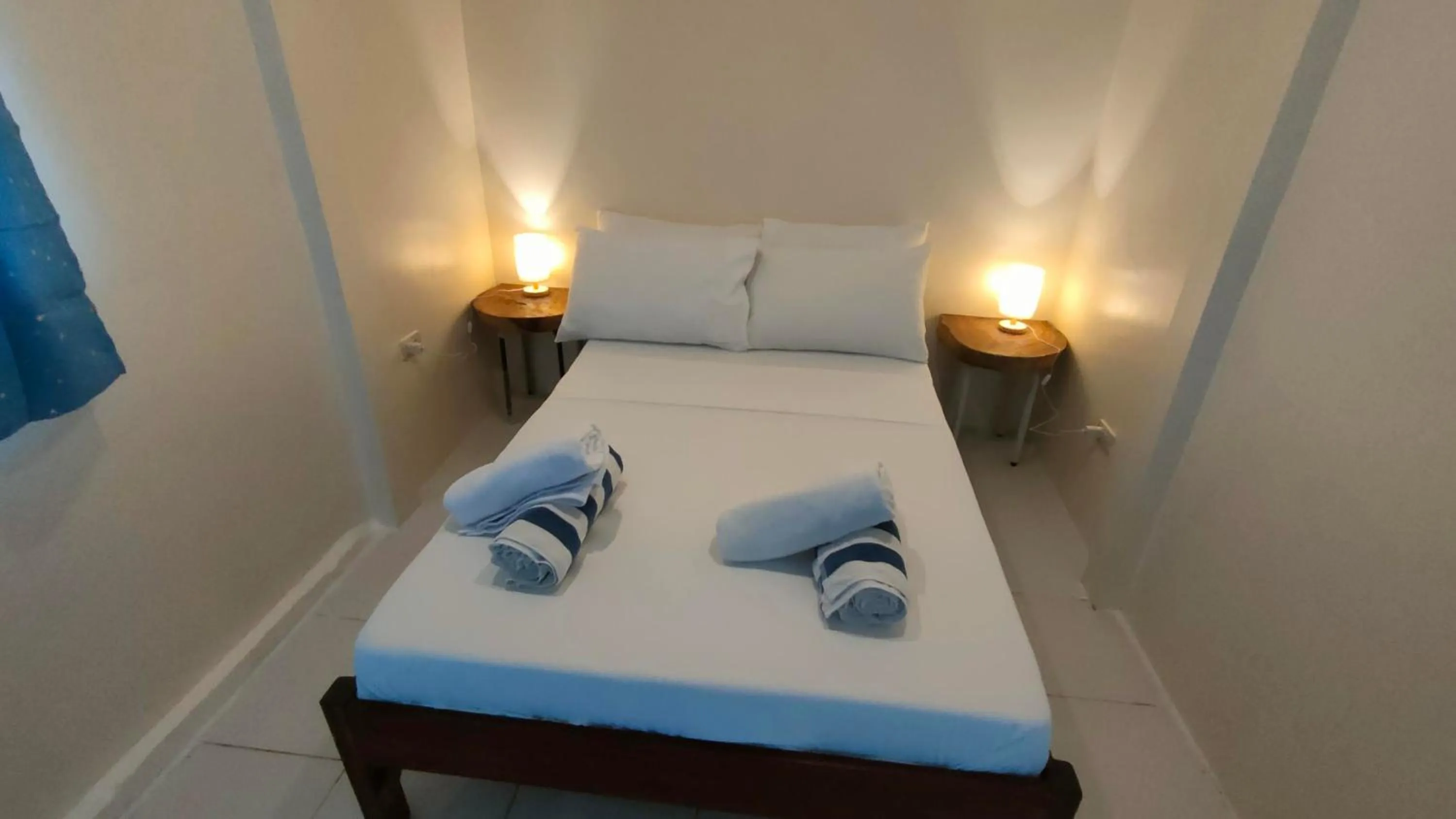 Budget Double Room in Isla Hayahay Beach Resort and Restaurant