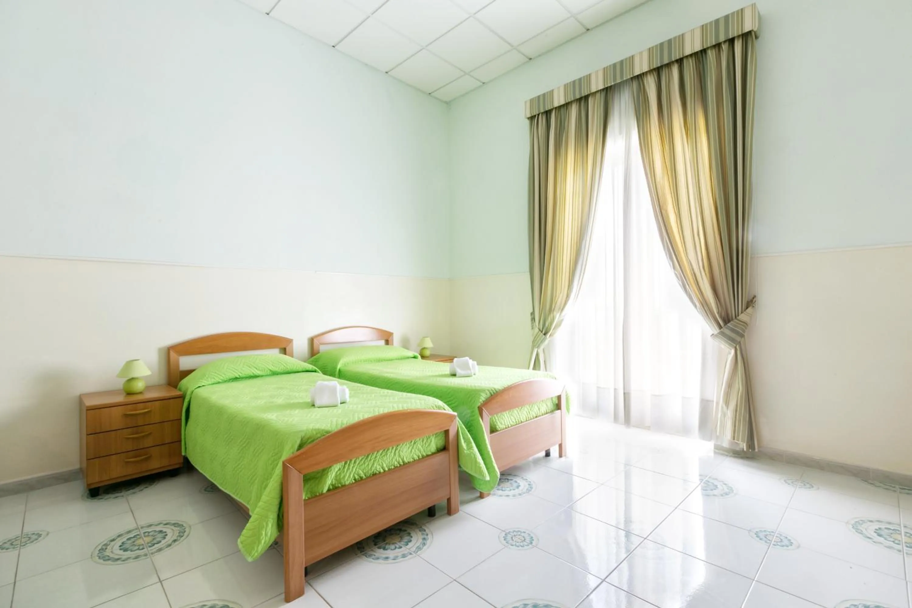 Double or Twin Room with Sea View in Sisters Hotel