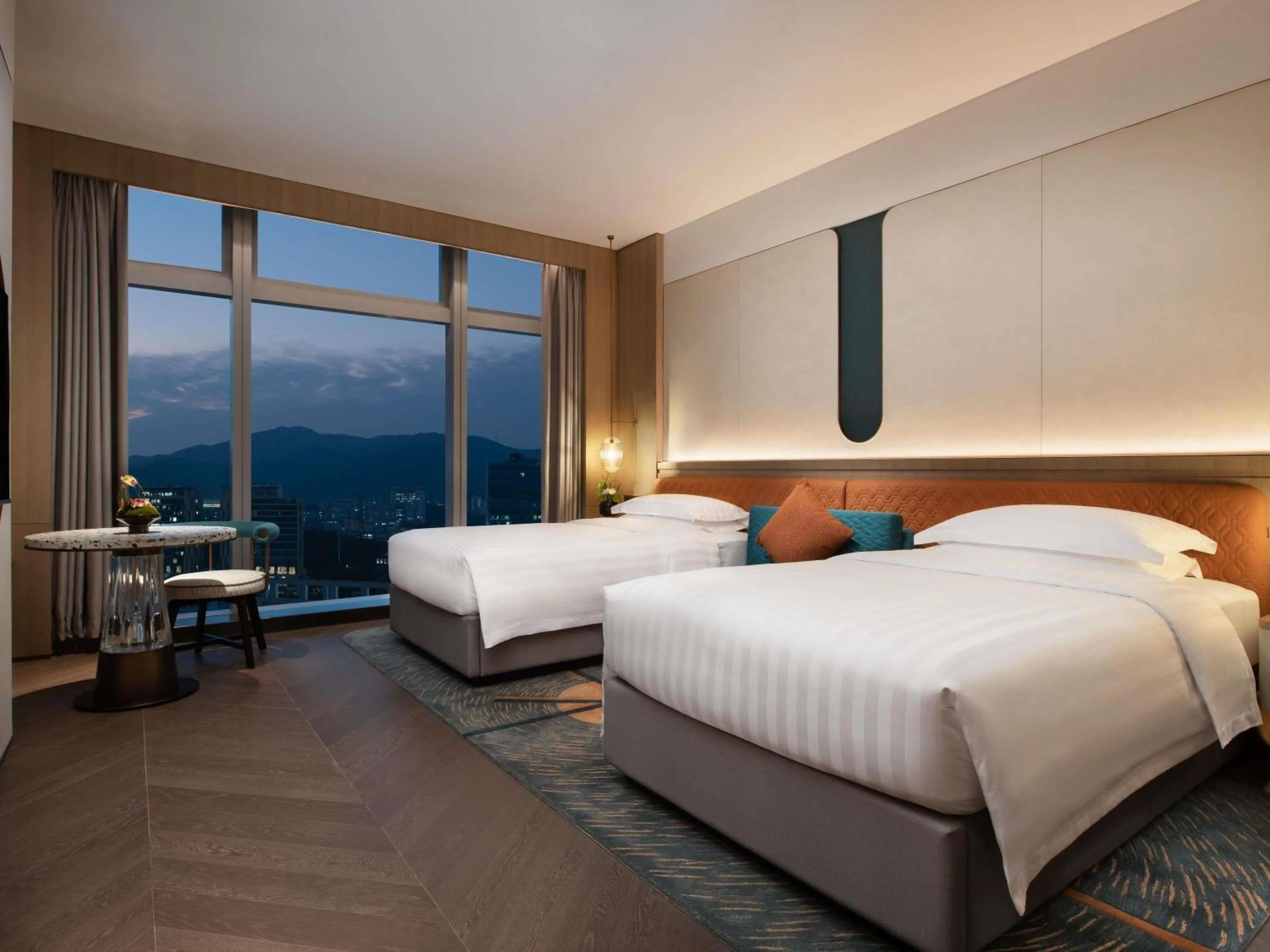 Executive Twin Room with City View and M Lounge Access in Fashion Town Hotel Shenzhen MGallery Collection
