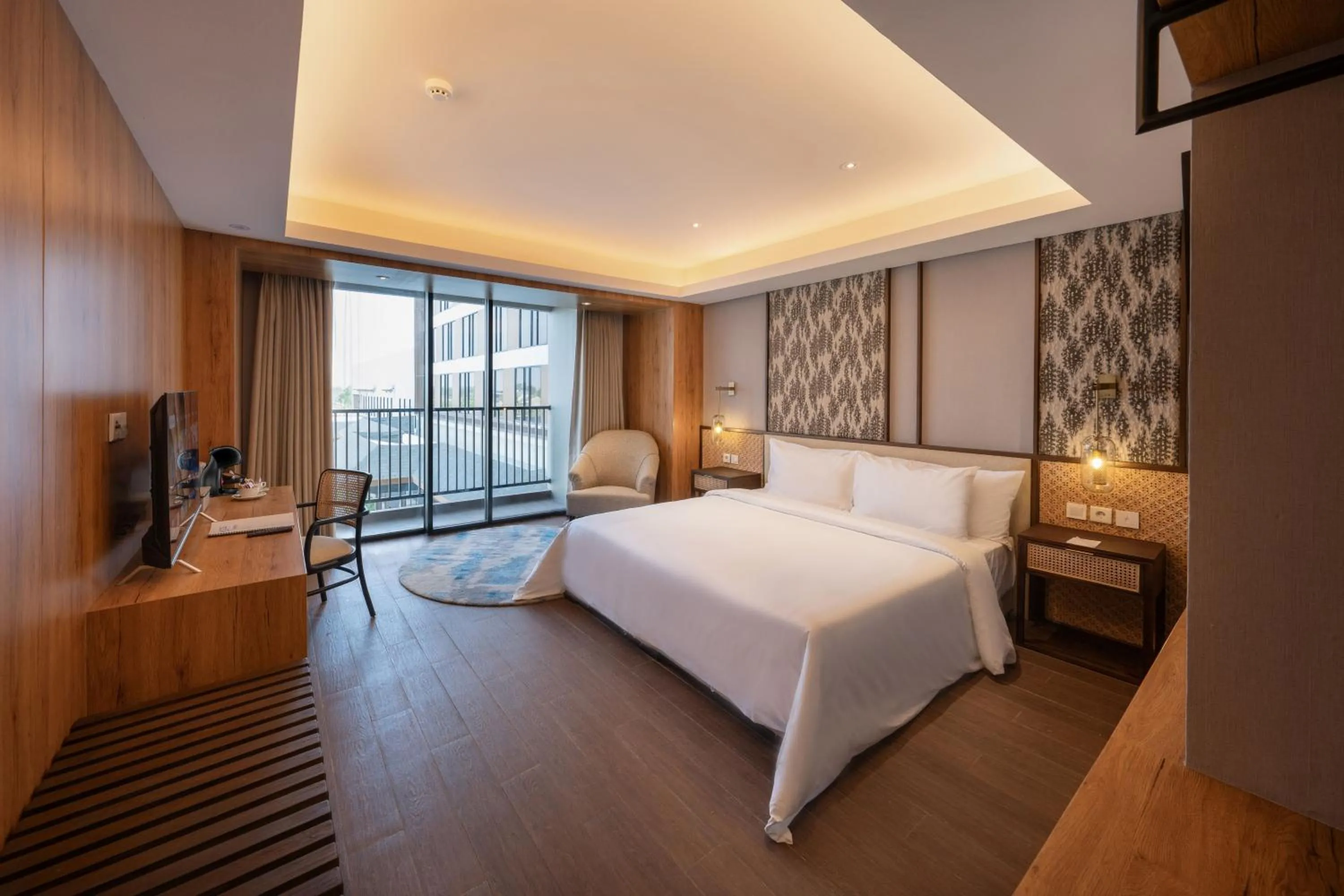 Deluxe Double Room with Balcony in Myze Hotel Sumenep