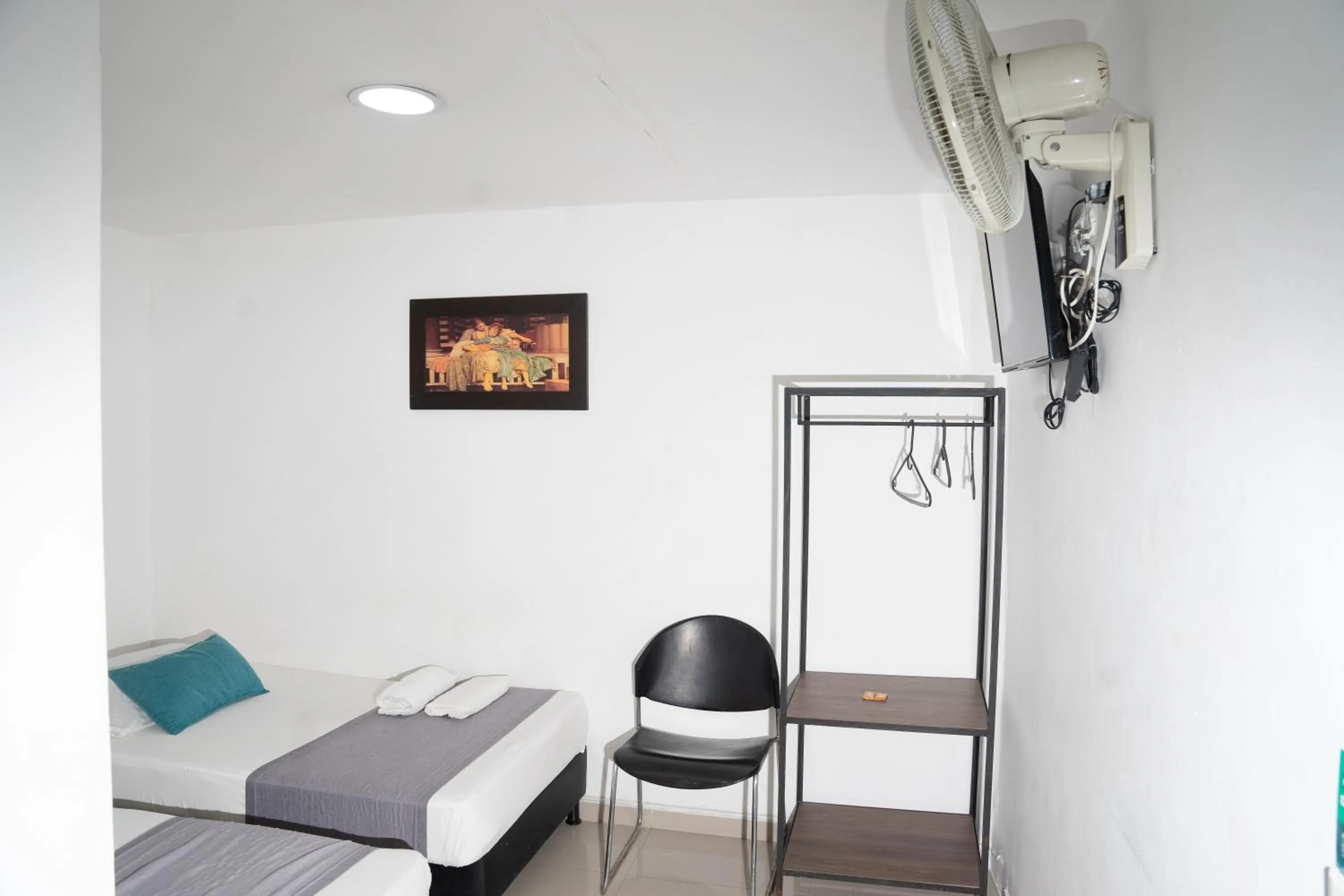 Budget Twin Room in Hotel