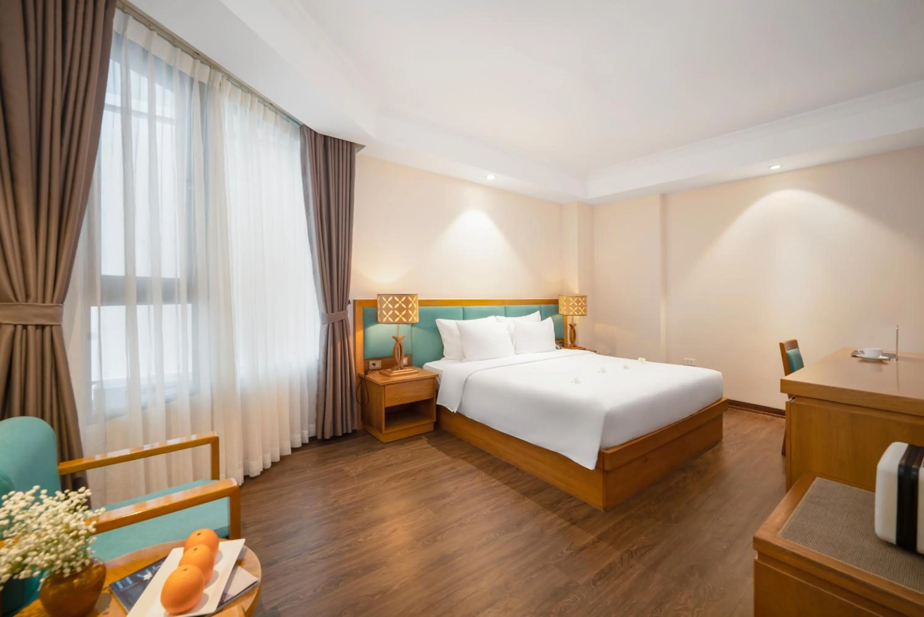 Superior Double Room with Window - High Floor in Diamond Sea Hotel