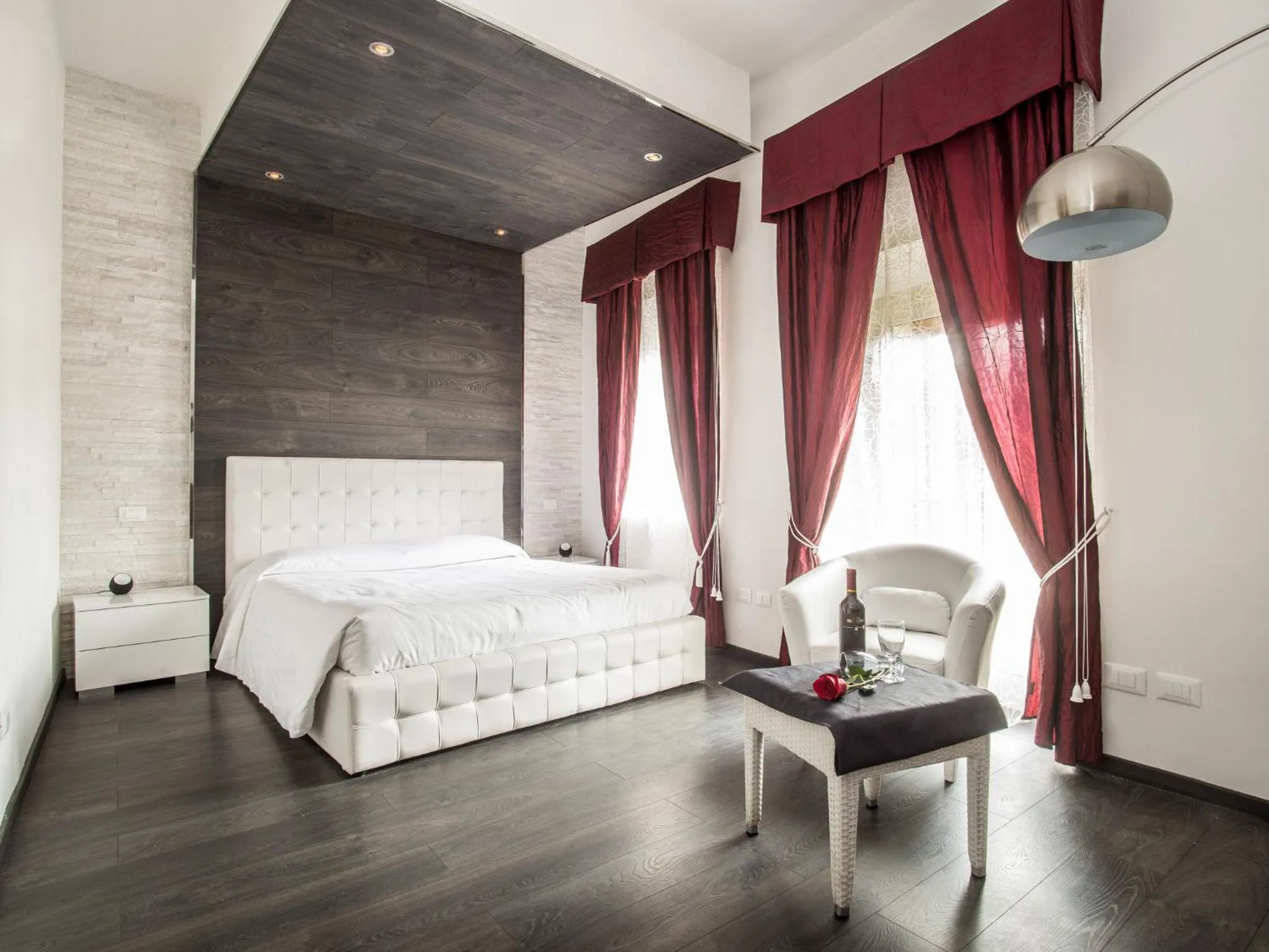 Triple Room in Royal Rooms