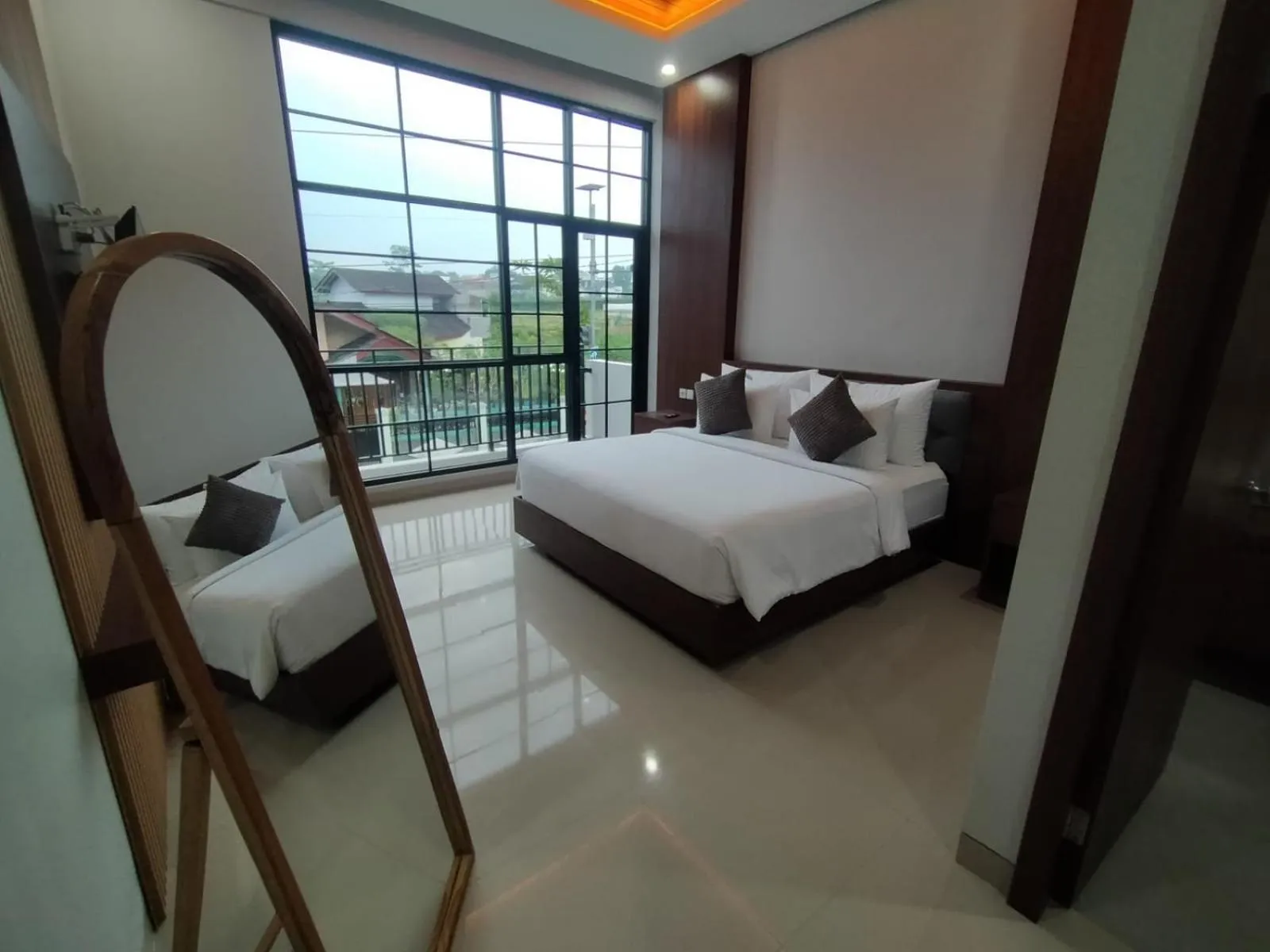 Deluxe Double Room with Balcony in Sakanti Inn Wonosobo