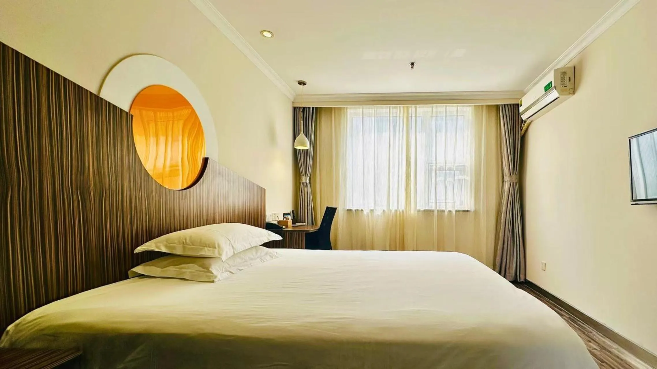Deluxe Double Room in Shanghai Zhongan Hotel Xizang North Road Subway Station Branch