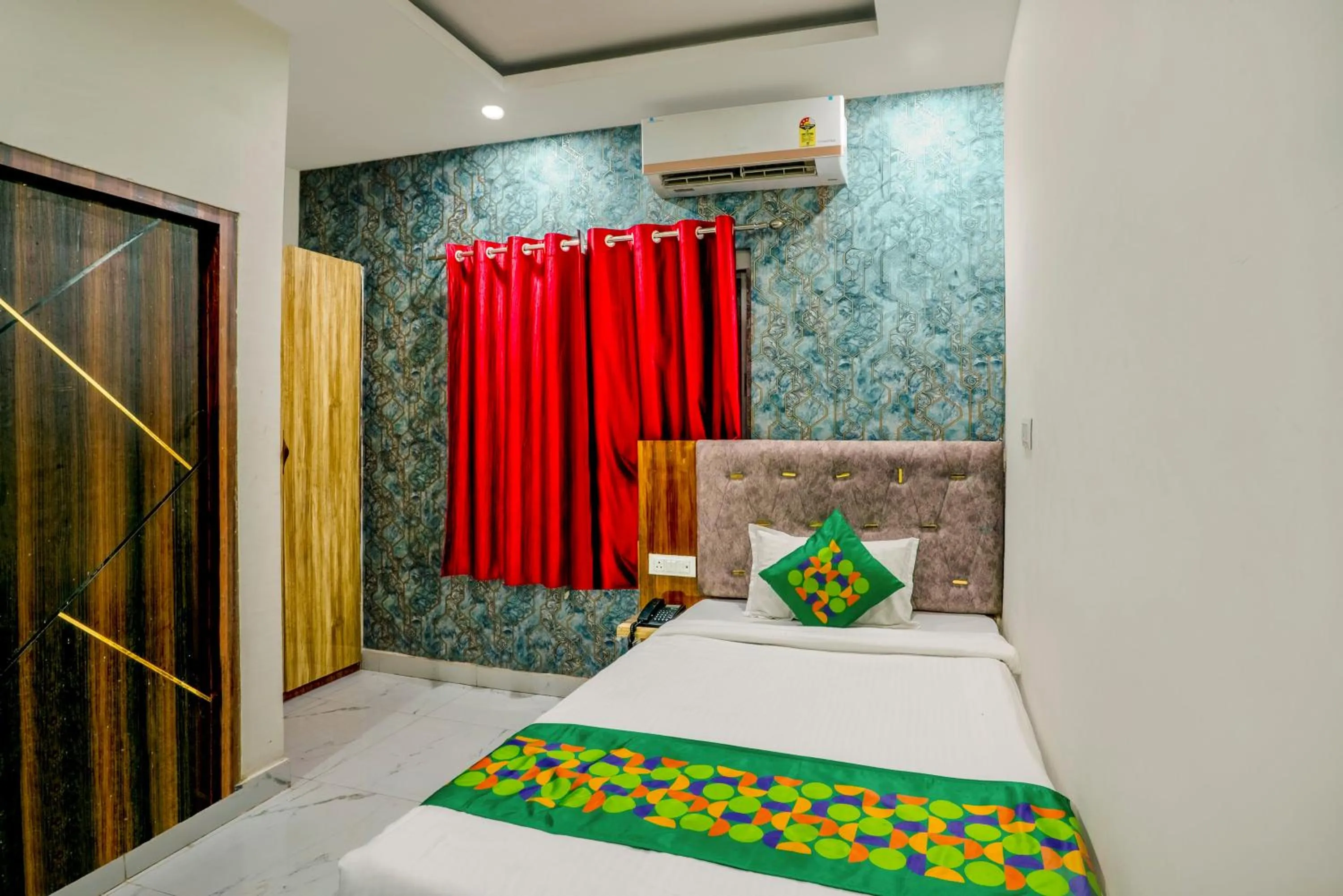 Economy Double Room - single occupancy in Treebo NPS Grand, Ranchi Railway Station