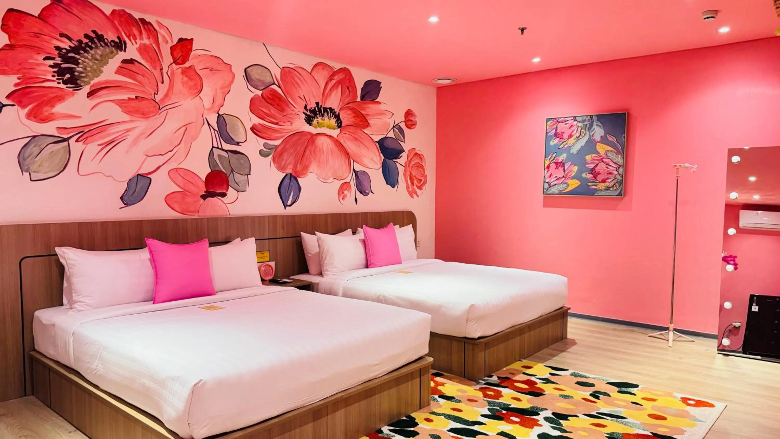 Deluxe Thematic for 4 in Yellow Bee Resort Cililitan