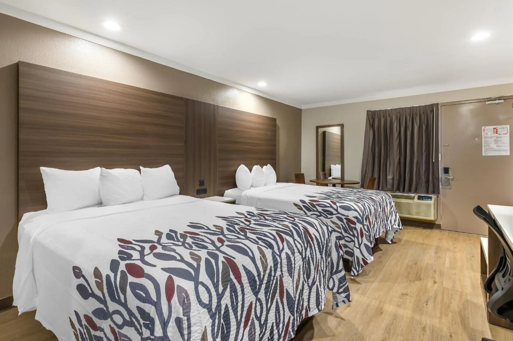 Deluxe Room with Two Queen Beds Smoking in Red Roof Inn Raleigh Northeast - Downtown