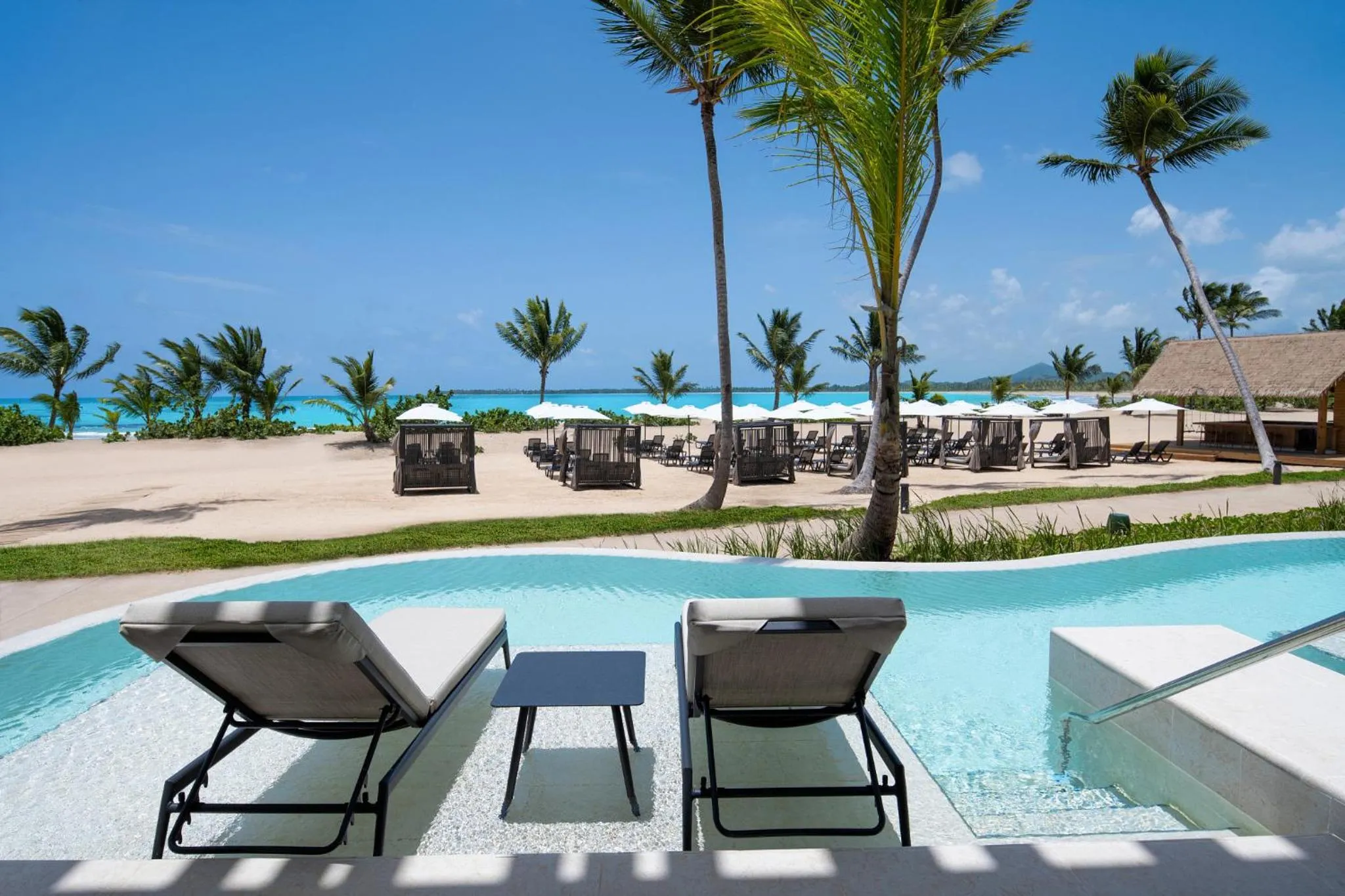 Preferred Club Jr Suite Ocean Front Swimout King Bed in Secrets Playa Esmeralda Resort & Spa - All Inclusive
