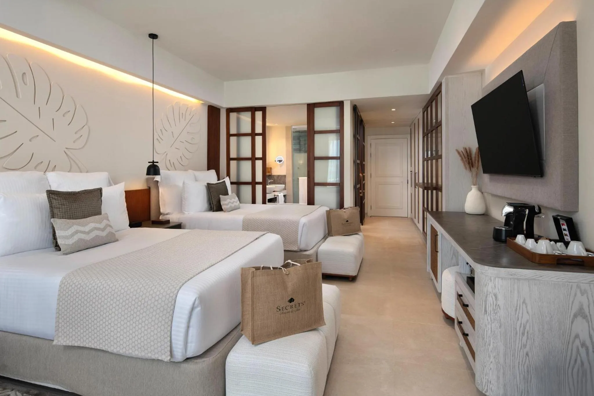 Preferred Club Junior Suite Swimout Double Bed  in Secrets Playa Esmeralda Resort & Spa - All Inclusive