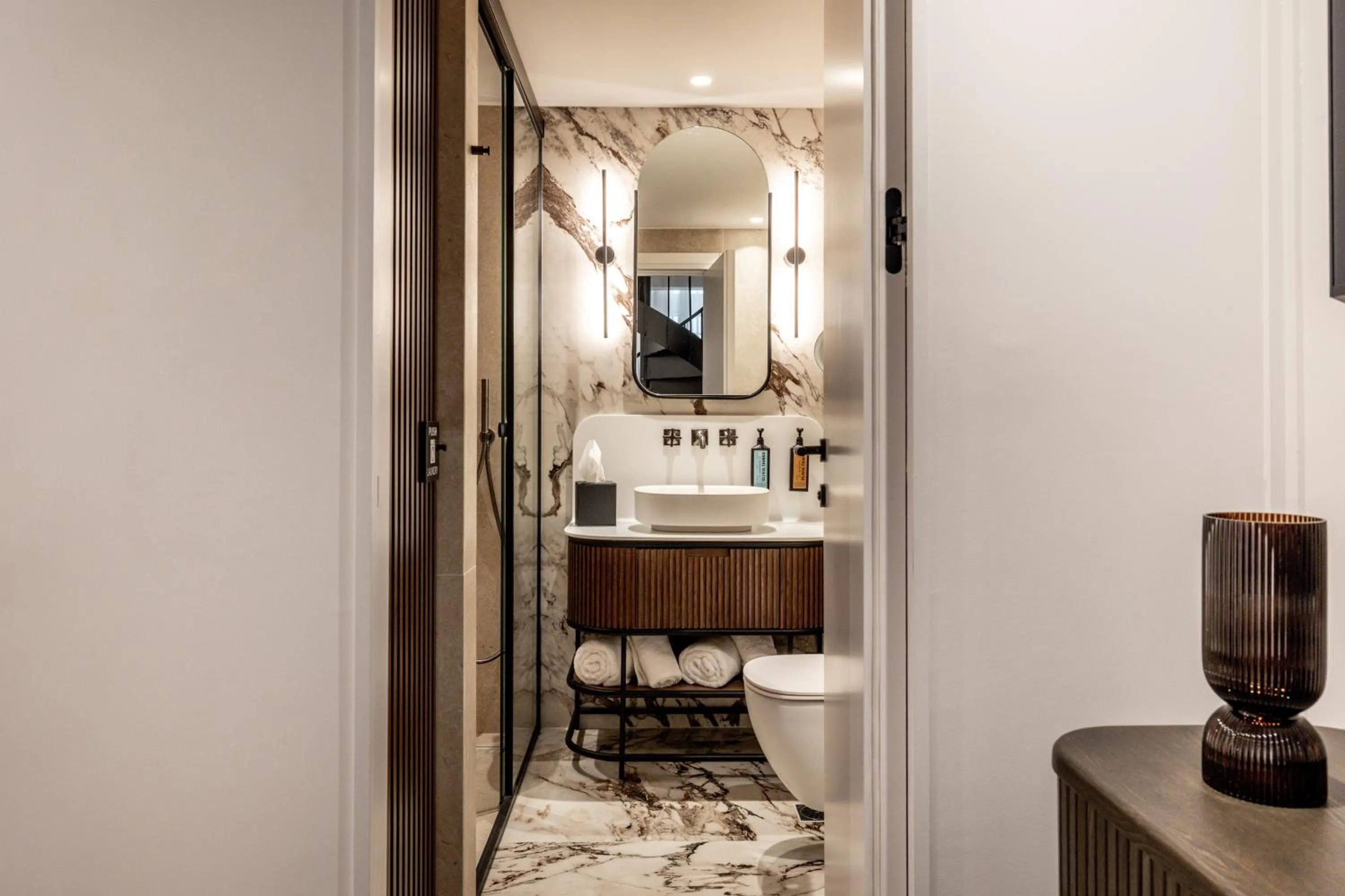 Cnossos Suite, two bedrooms, Kitchenette, City View in Rua Augusta